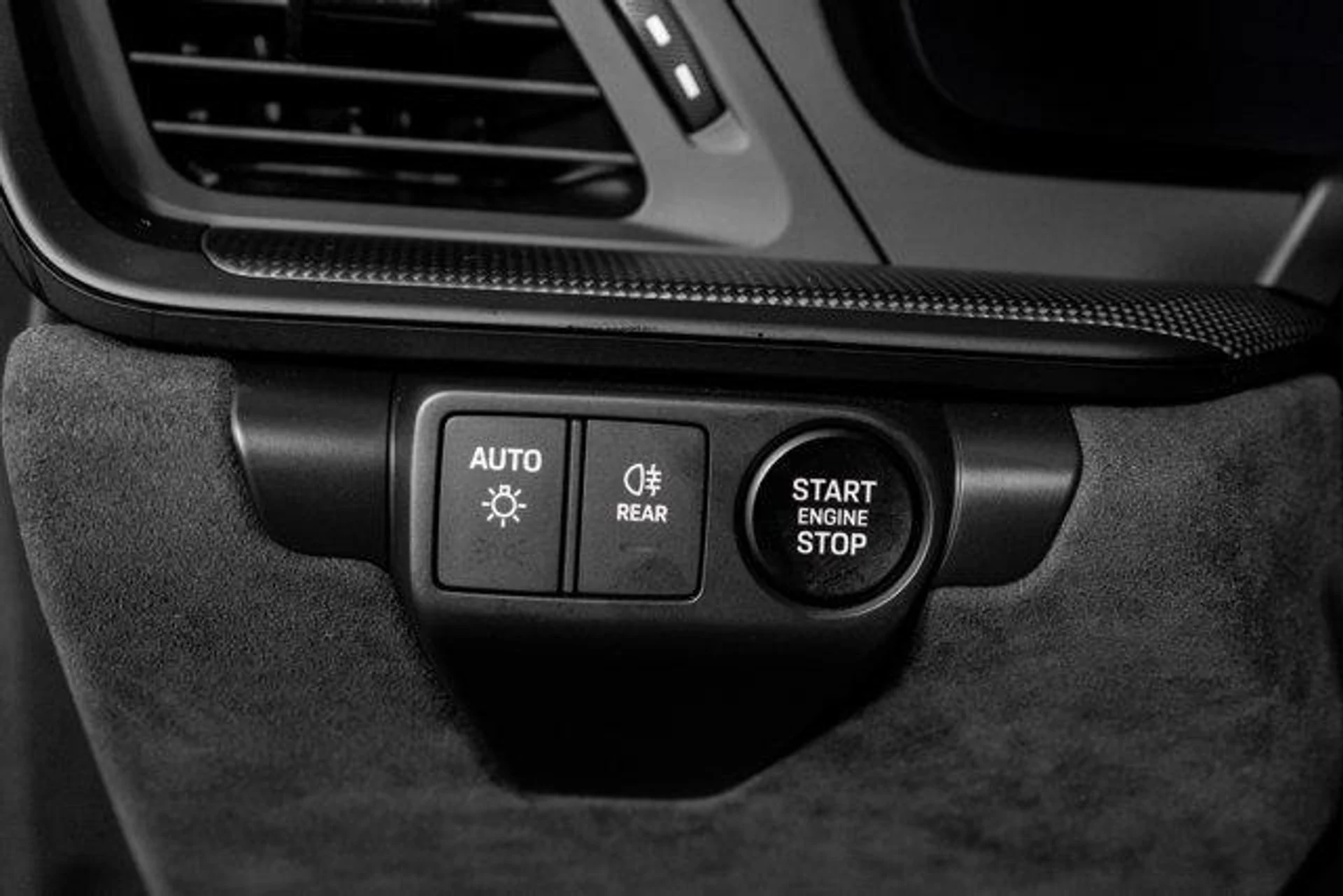 mph045_11736612_jzrlq5_T_u_LC_3palt_Eq_OLJ_4aysww_4285ab5254