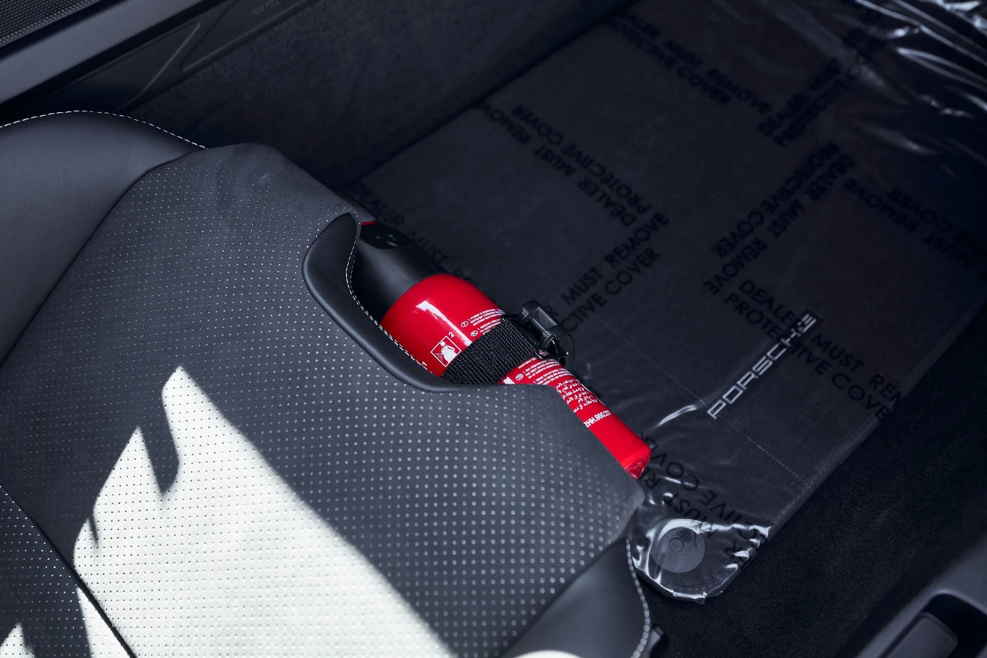 mph045_1178662461_Used_2025_Porsche_911_GT_3_1760570032_5010783c9e