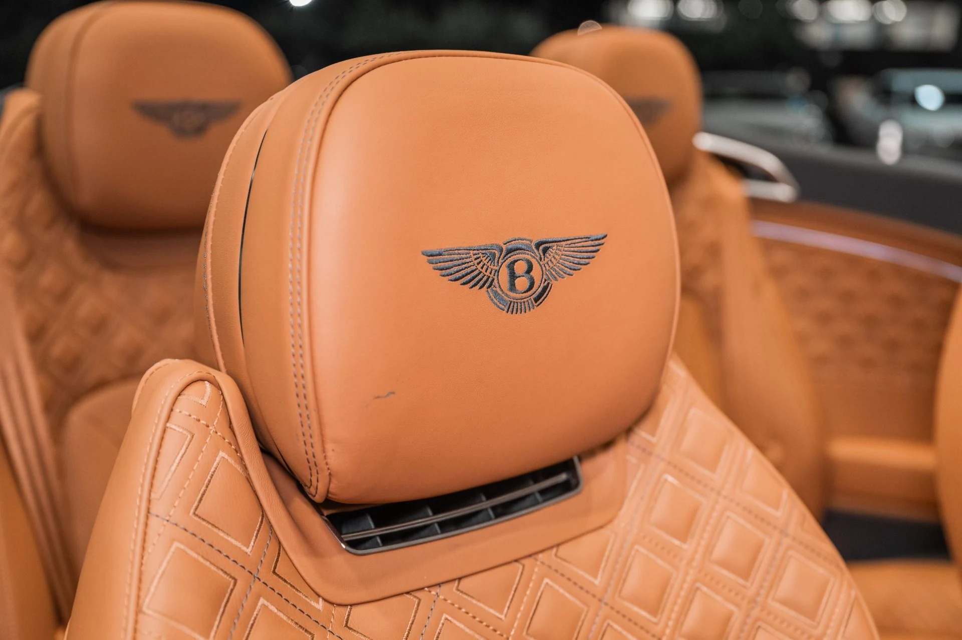 mph045_1180293589_Used_2020_Bentley_CONTINENTAL_GTC_V8_1792249789_b990265a66