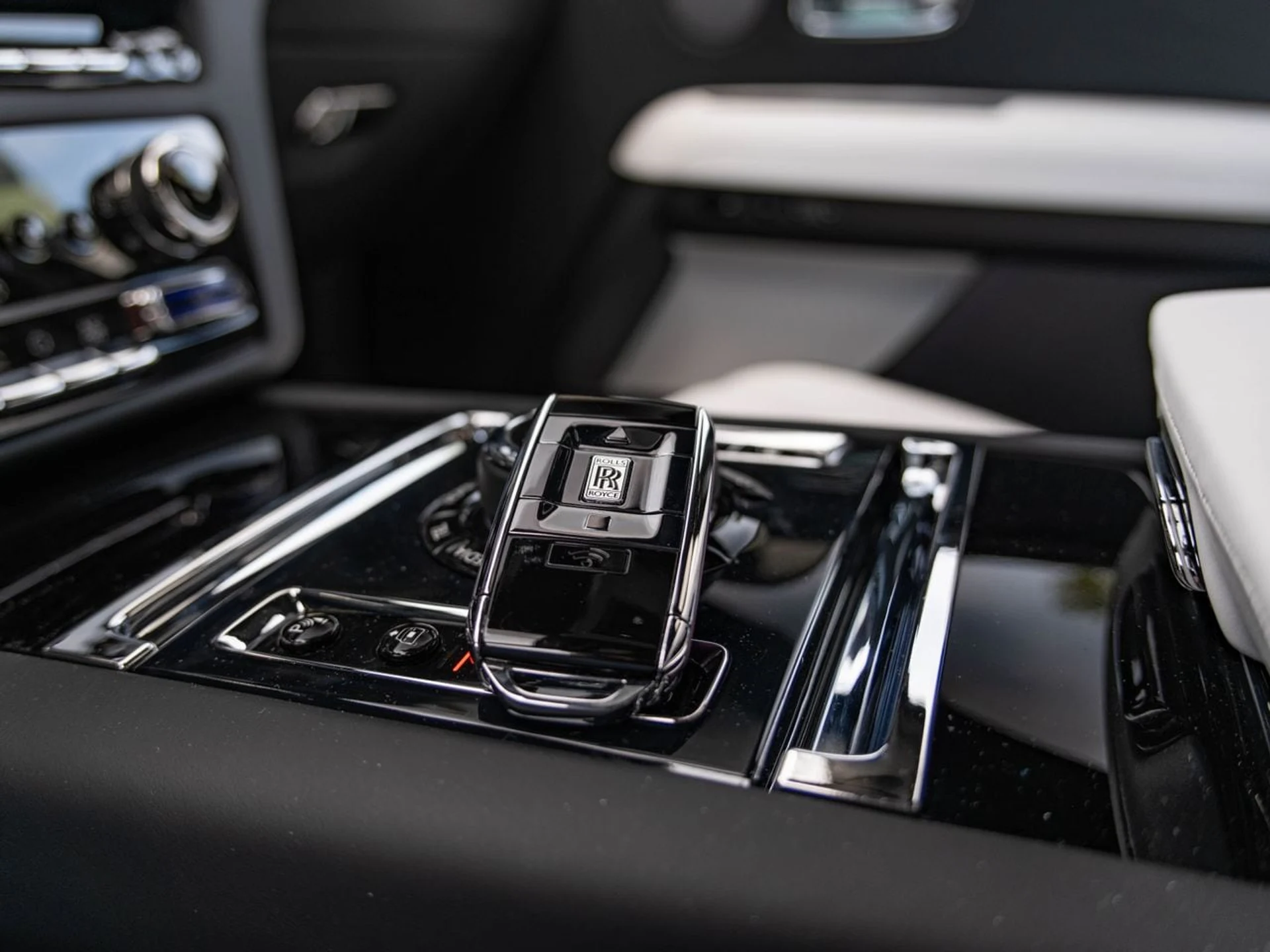 mph045_1193219115_b6c9b9f14e1d895b2399b8675a83bdc9x_7854db43b1