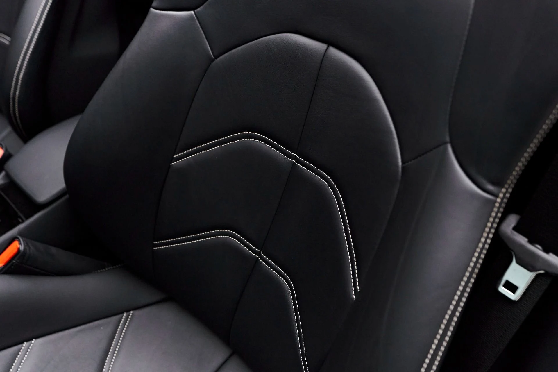 mph045_1208370624_Used_2018_Ferrari_488_Spider_Base_1717624092_249ab7ead1