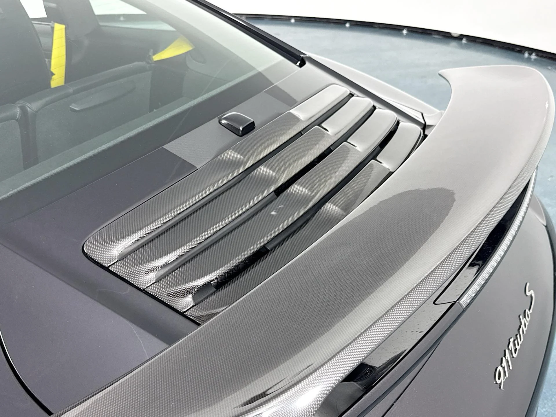 mph045_1222024077_Used_2014_Porsche_911_Turbo_S_1785187775_ed10bb02a6