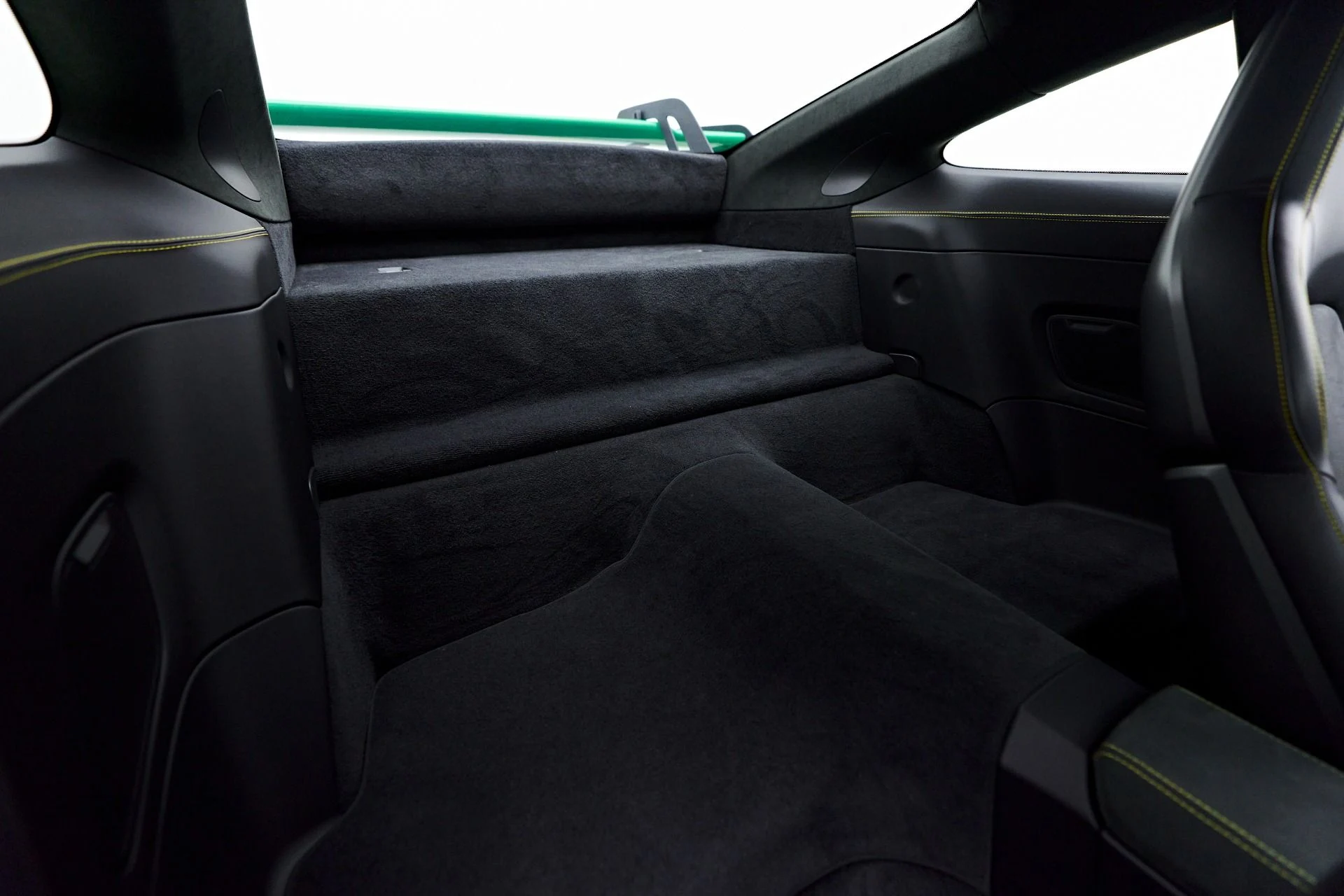 mph045_1224265771_Used_2022_Porsche_911_GT_3_1763574748_b98befcf52