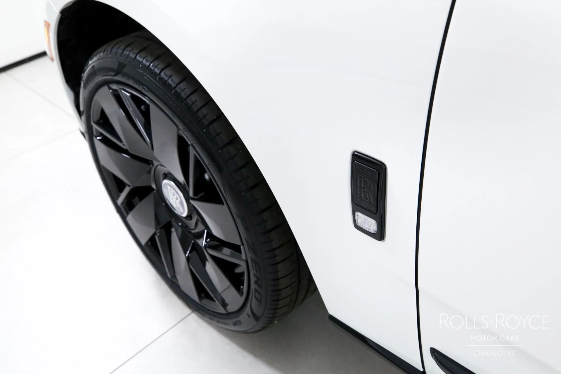 mph045_1230812156_Used_2026_Rolls_Royce_Cullinan_1778874560_e64e043032