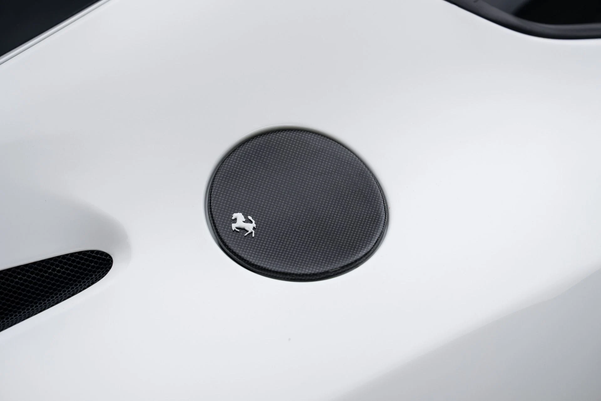 mph045_1235258567_Used_2016_Ferrari_F12berlinetta_1765305973_3892e22b2c