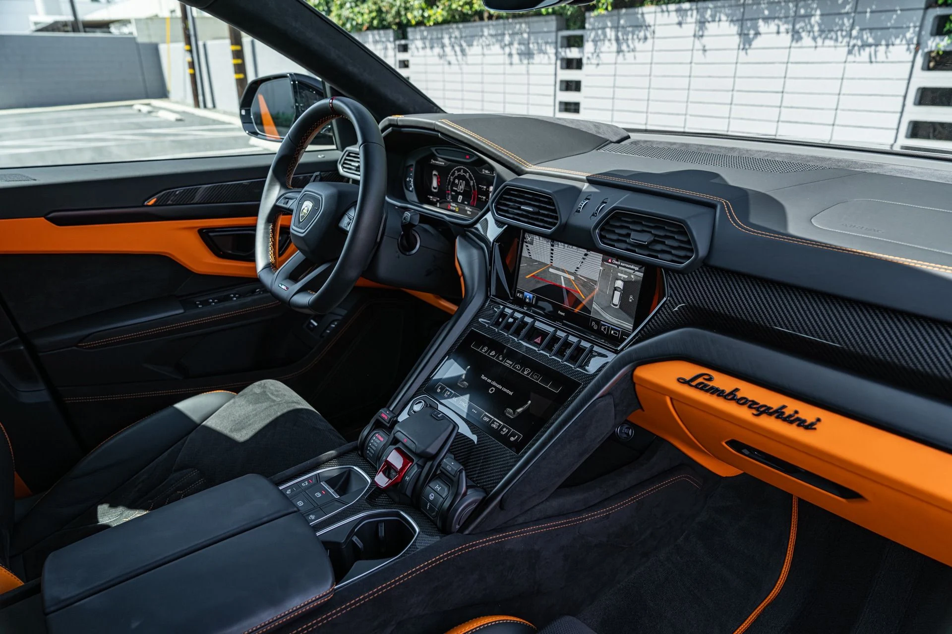 mph045_1242461878_Used_2024_Lamborghini_Urus_S_1755026195_2f903eed1c