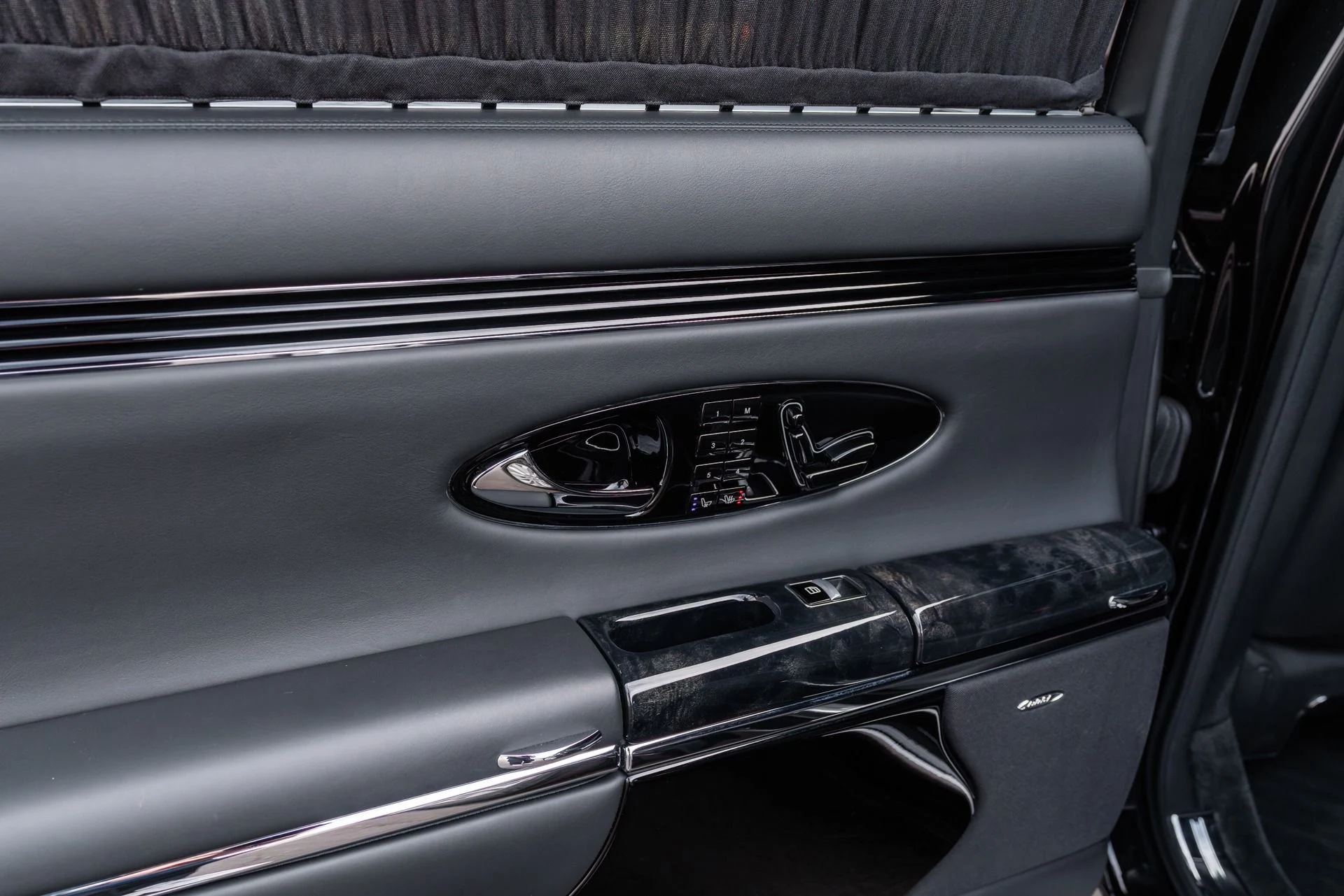 mph045_1243668460_11544_p46_l_a3bf677c6c