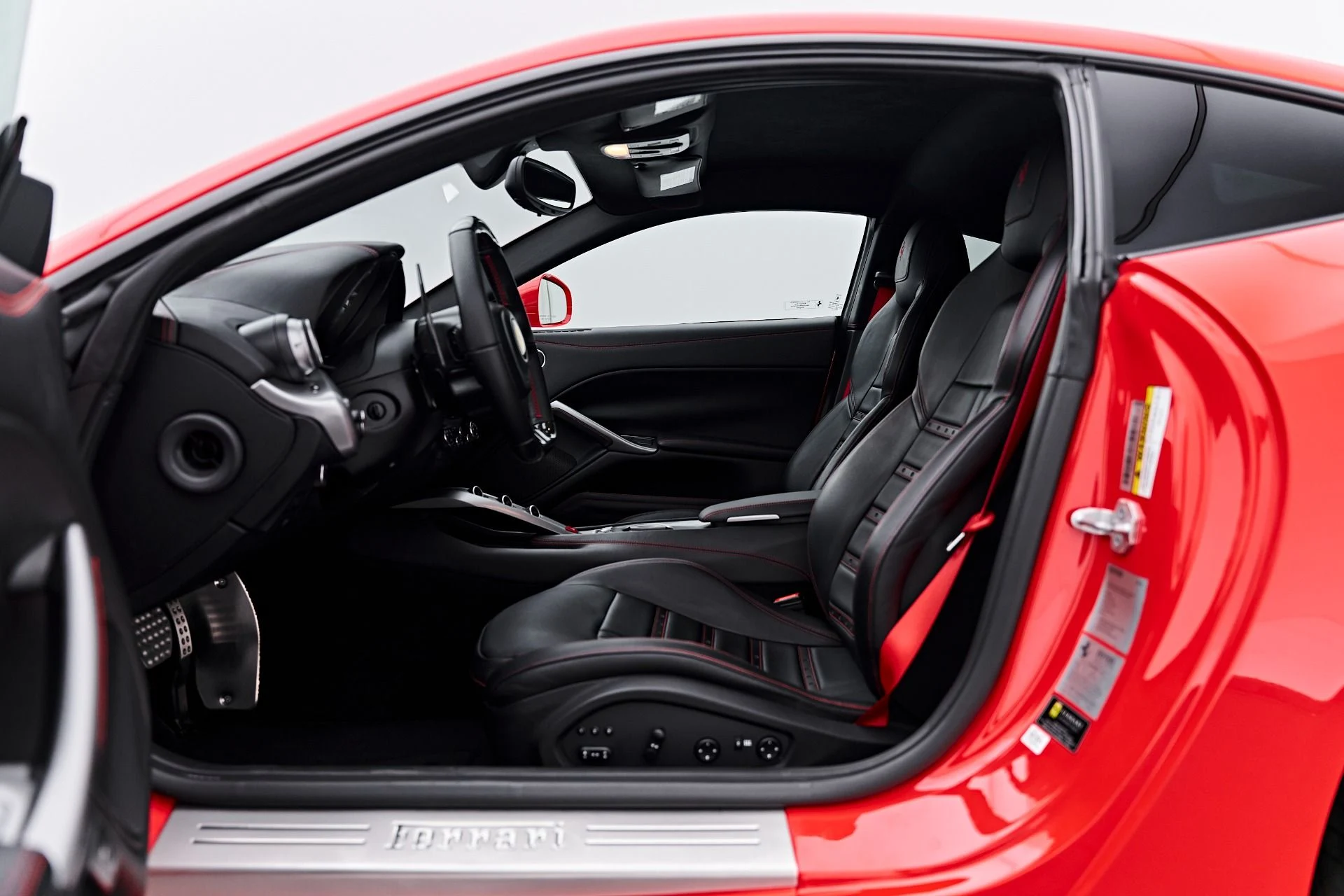 mph045_1254928995_Used_2016_Ferrari_F12_Berlinetta_1790987492_abd0507ca3