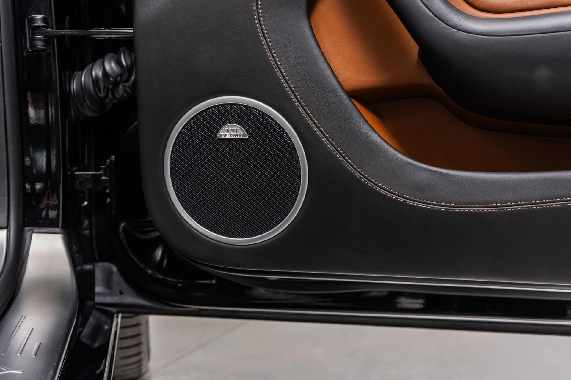 mph045_1258445183_Used_2014_Bentley_Continental_GTC_V8_Color_Specification_Naim_Audio_1791232488_ad022acc75