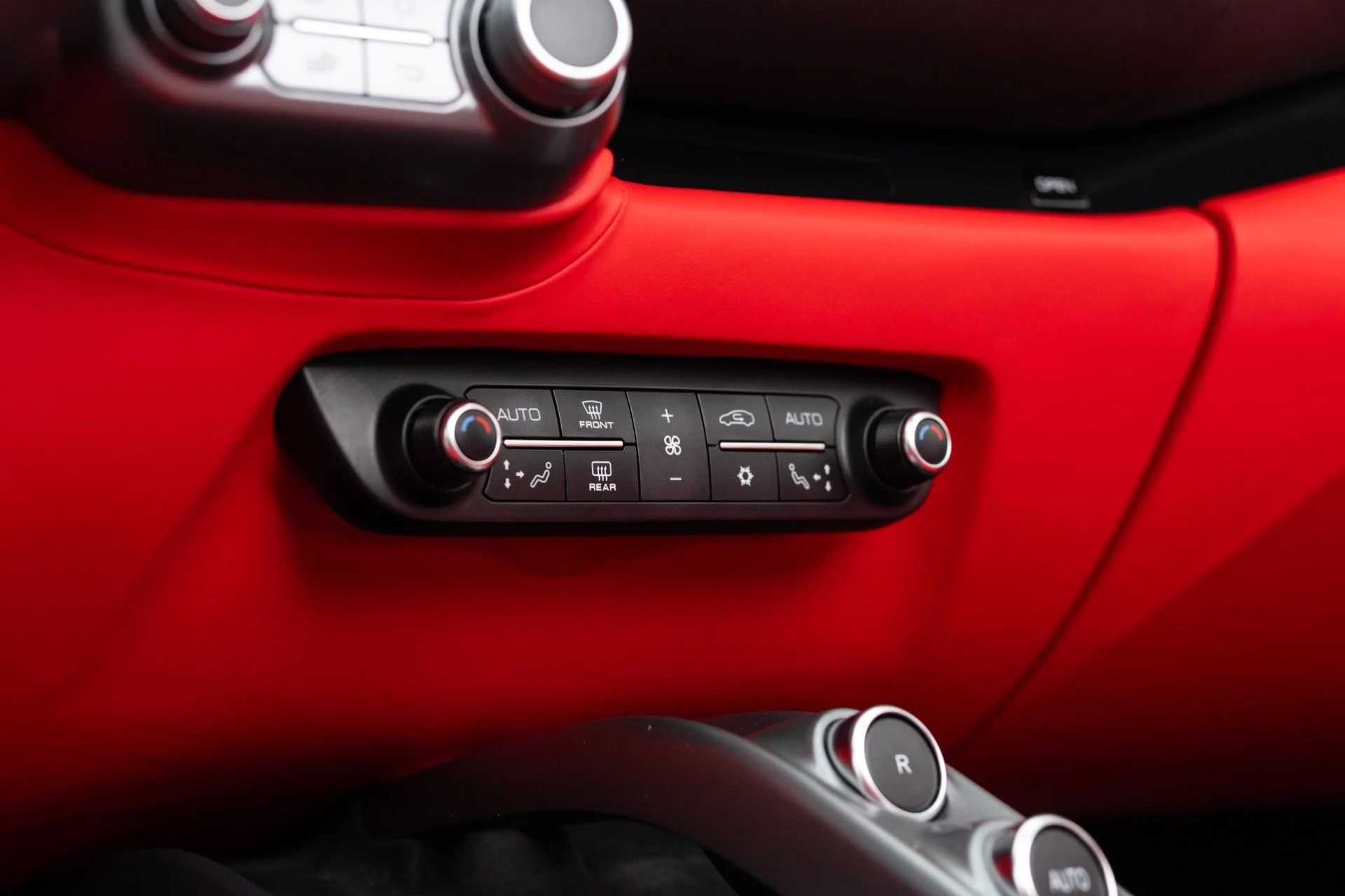 mph045_1311451289_Used_2022_Ferrari_812_GTS_1768275128_746cf5ca24