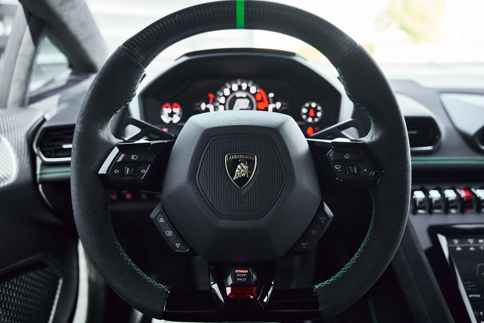 mph045_1318499179_Used_2024_Lamborghini_Huracan_Sterrato_Base_1774300140_9fb54ac6da