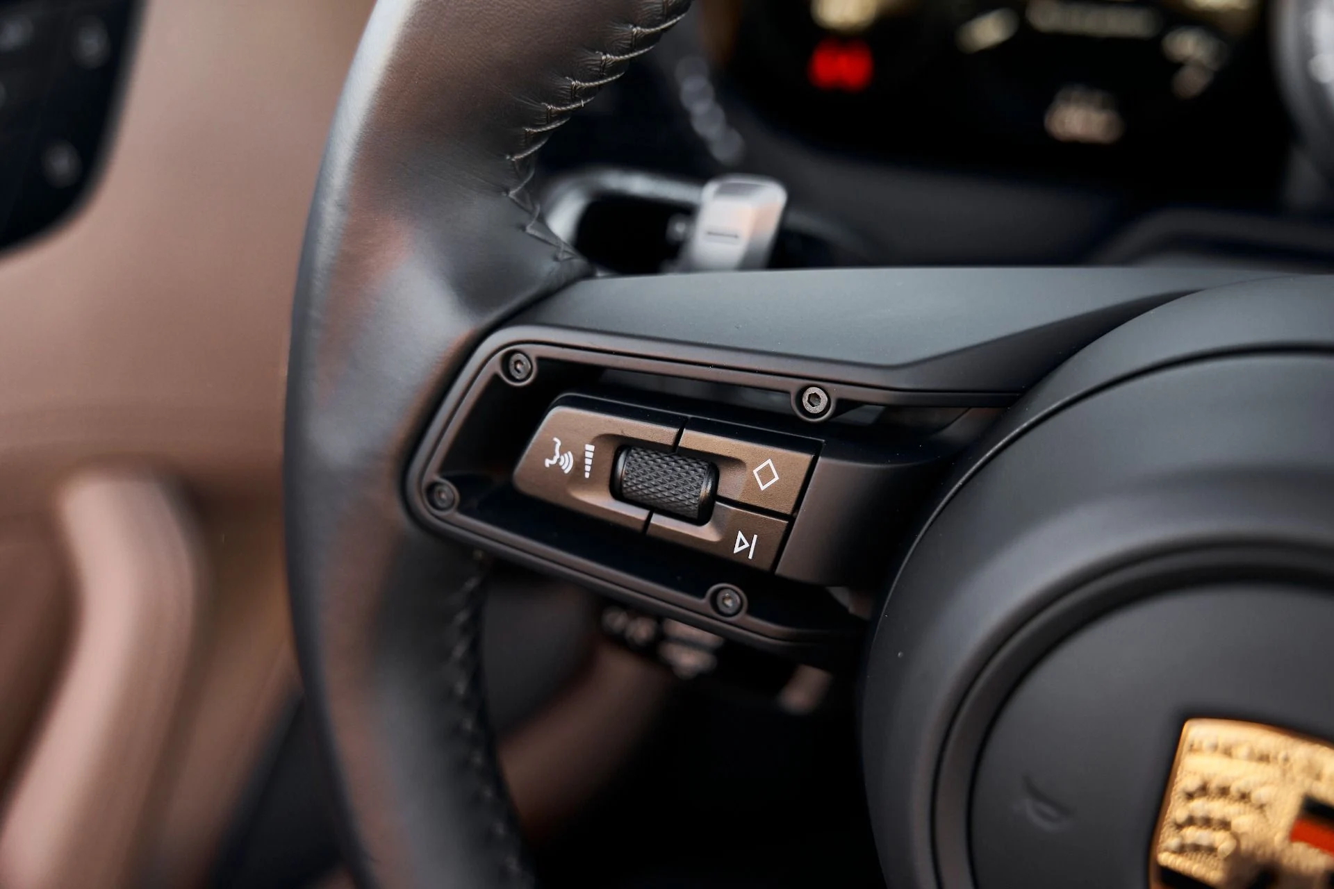 mph045_1320277905_Used_2024_Porsche_911_Turbo_1768616387_5758020ed9