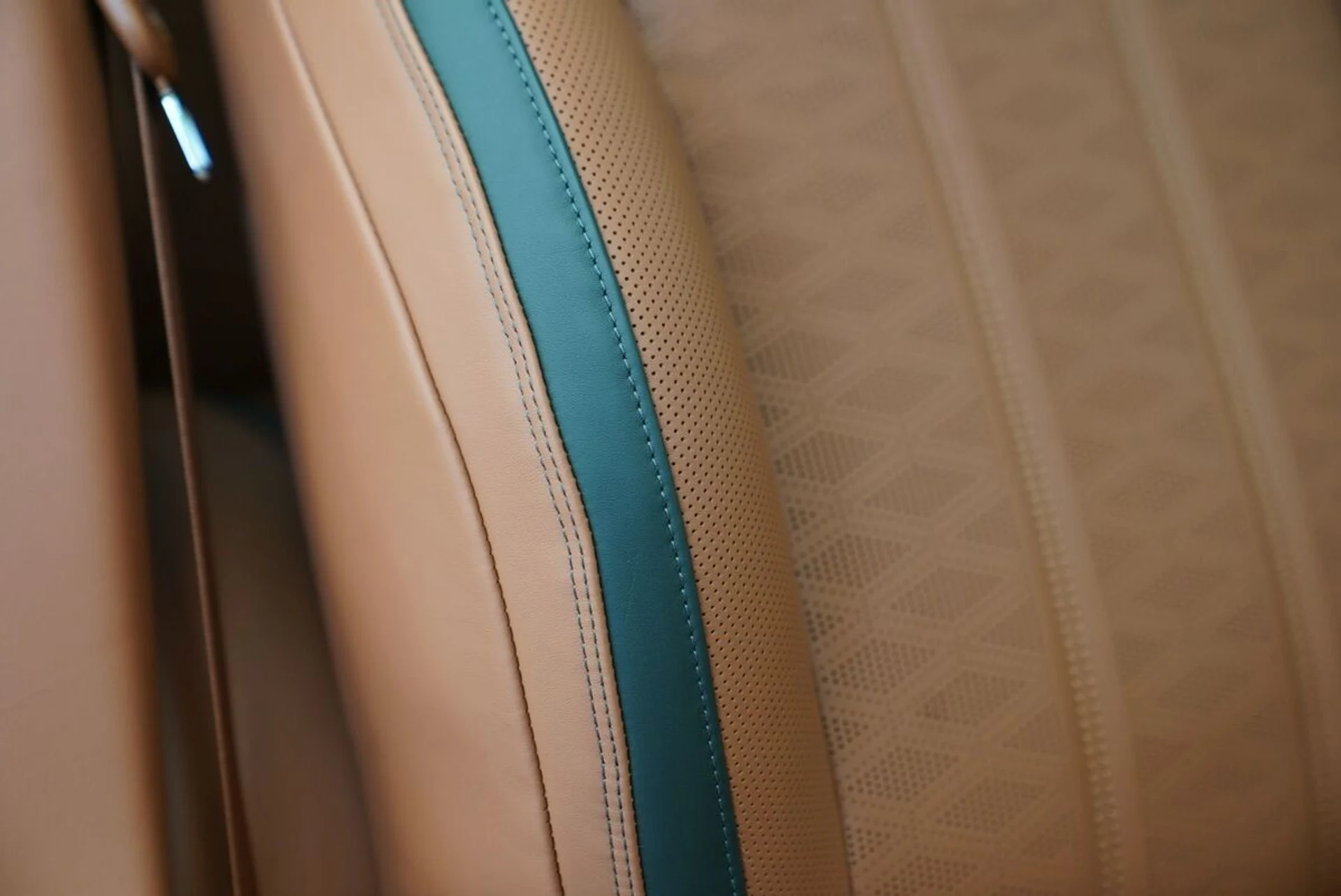 mph045_132588959_s0e2tik6twbffmagmqd637am7qv5_635fe68e88