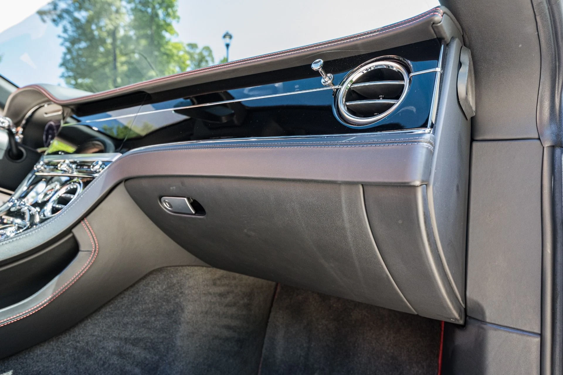mph045_1347878512_Used_2020_Bentley_Continental_GTC_V8_1779124881_101506c327