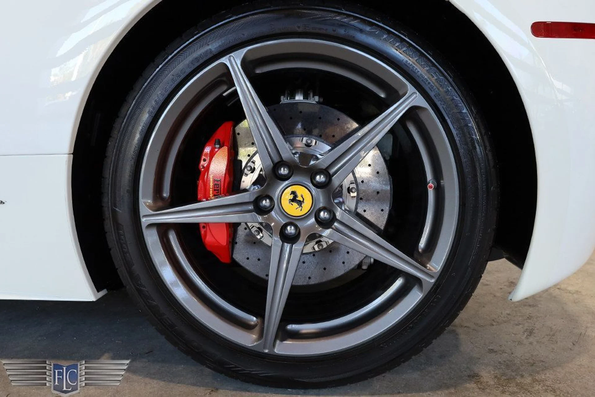 mph045_1385497128_used_2014_ferrari_458_italia_2drcoupe_9689_22770024_46_1024_84471e6849