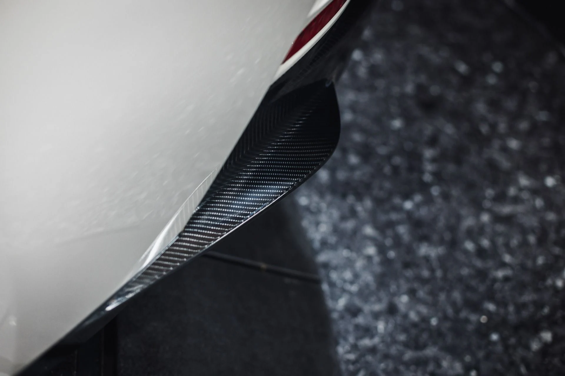 mph045_1389401411_Used_2022_Porsche_911_GT_3_Chalk_CC_Bs_Tasteful_Upgrades_1775764800_baae092935