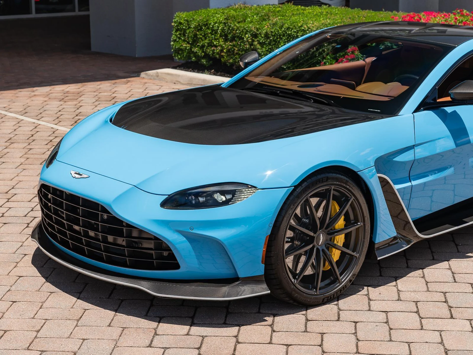 mph045_1401784155_Used_2023_Aston_Martin_Vantage_V12_1780952627_75f1762f1b