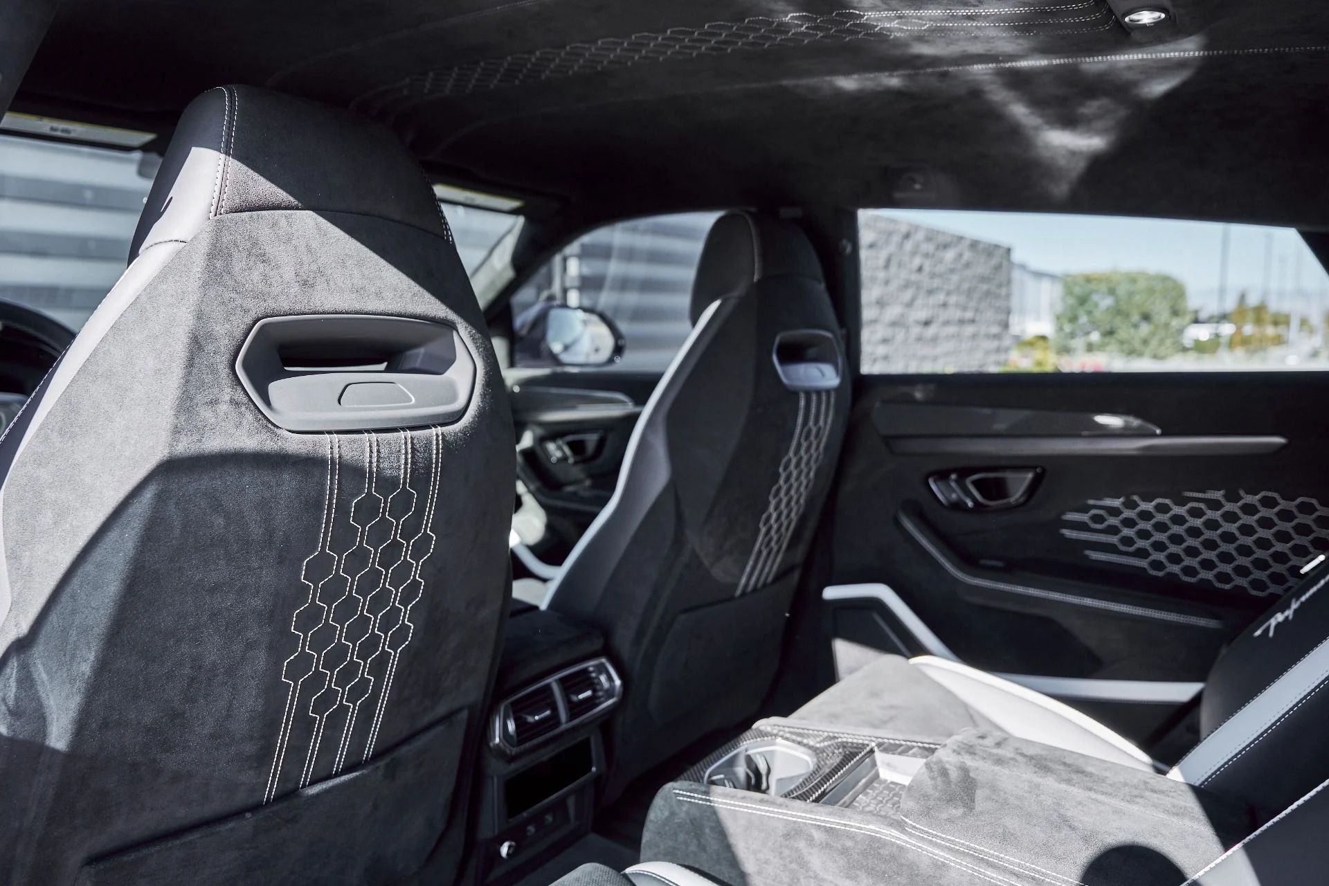 mph045_1410188163_Used_2024_Lamborghini_Urus_Performante_1767668000_f00f2a3b26