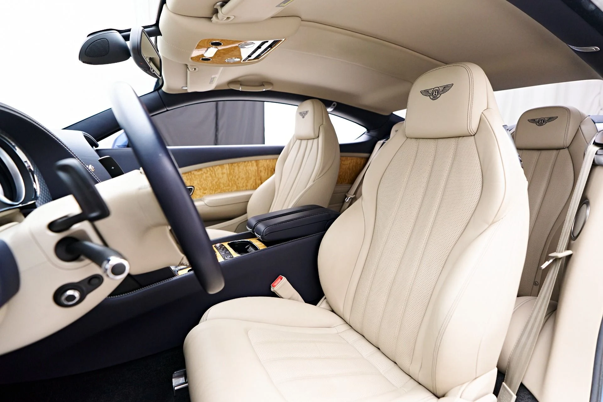 mph045_1411000010_Used_2015_Bentley_Continental_GT_V8_S_1756433039_c4708188d8