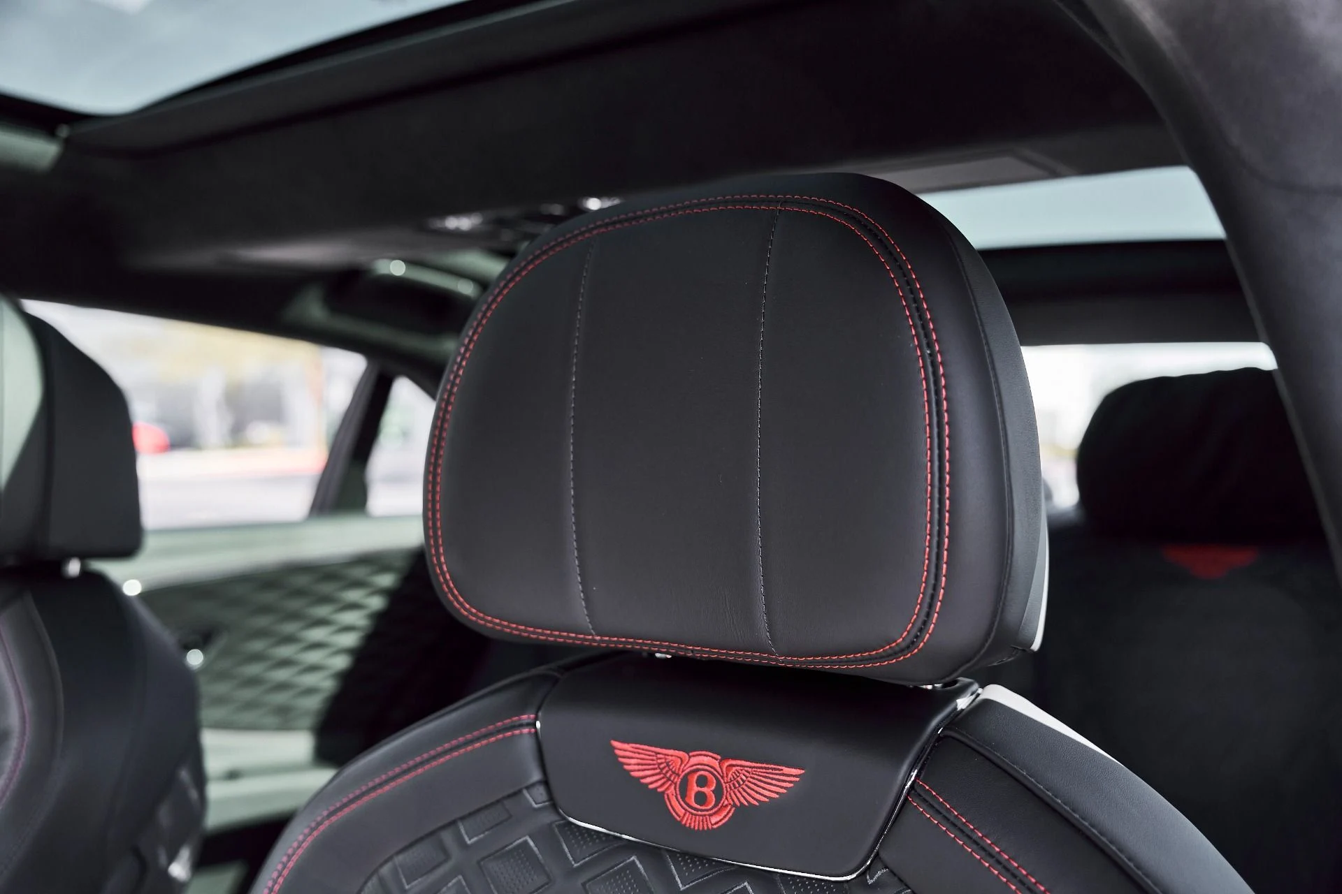 mph045_1438326324_Used_2023_Bentley_Flying_Spur_S_1770950681_fb46f0a2d7