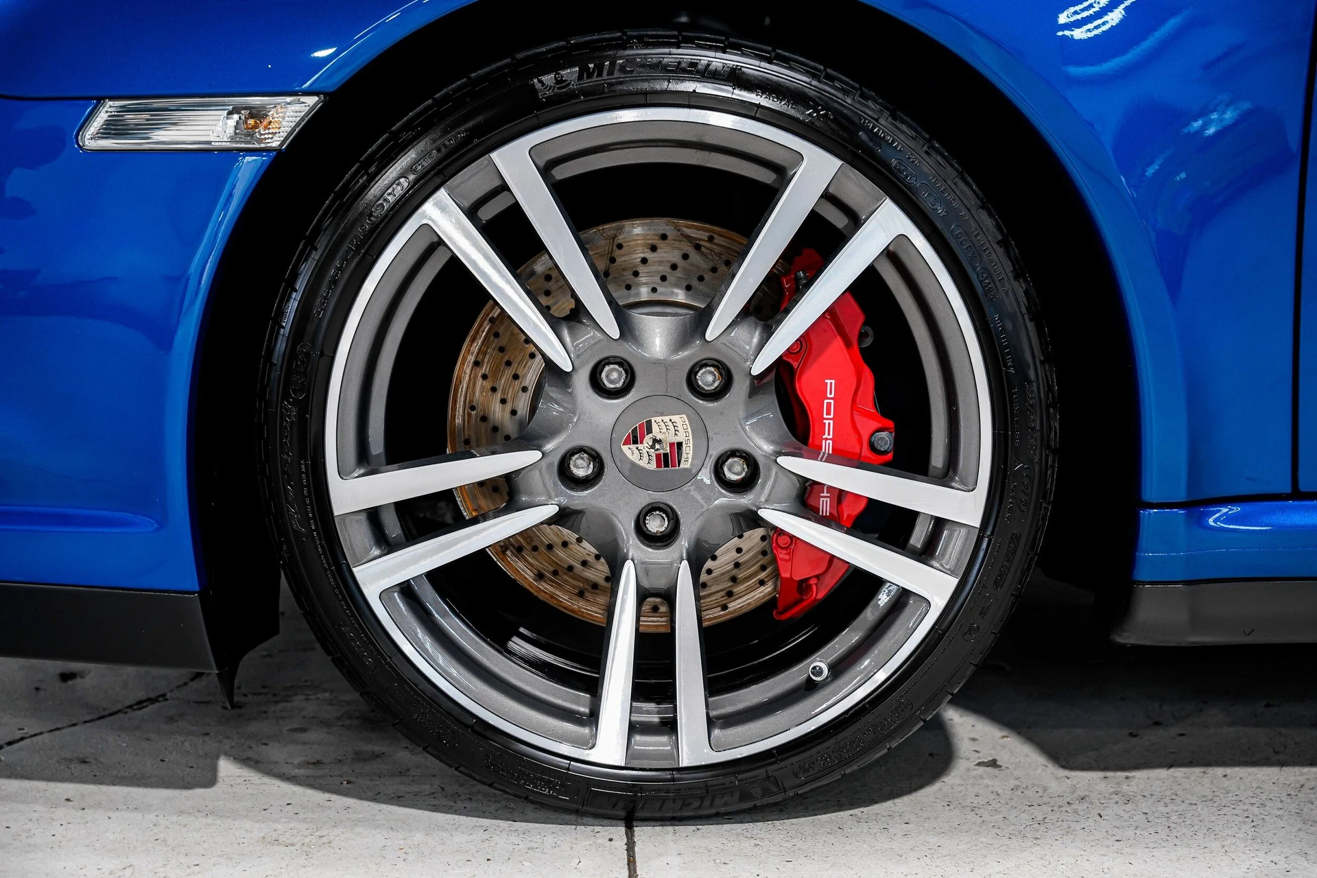 mph045_145810583_32e0da8f7b2568d3cff84e7feb9ce2f2x_9398145829