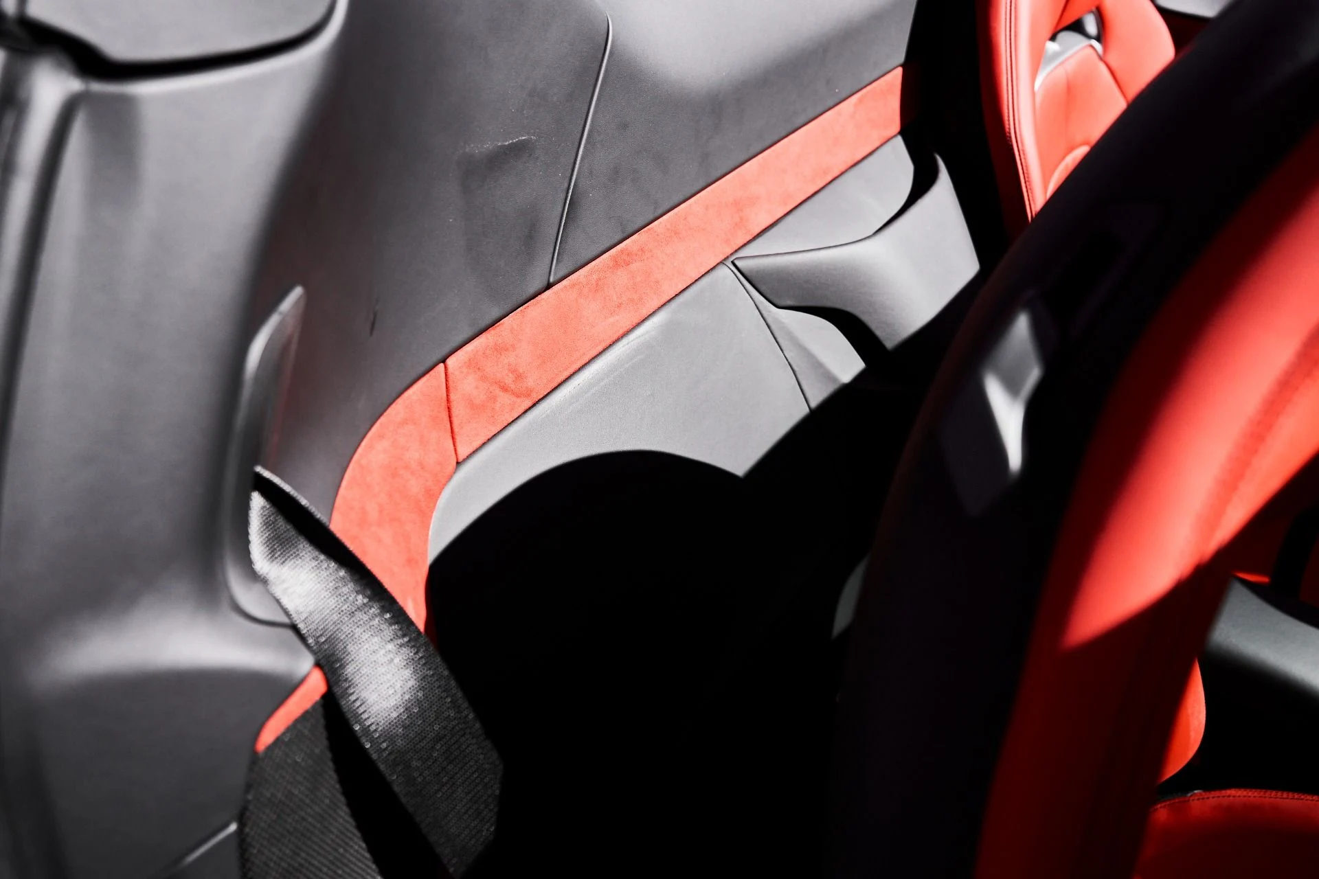 mph045_1458768753_Used_2024_Ferrari_SF_90_Spider_Base_1776734366_a20c2fb25f