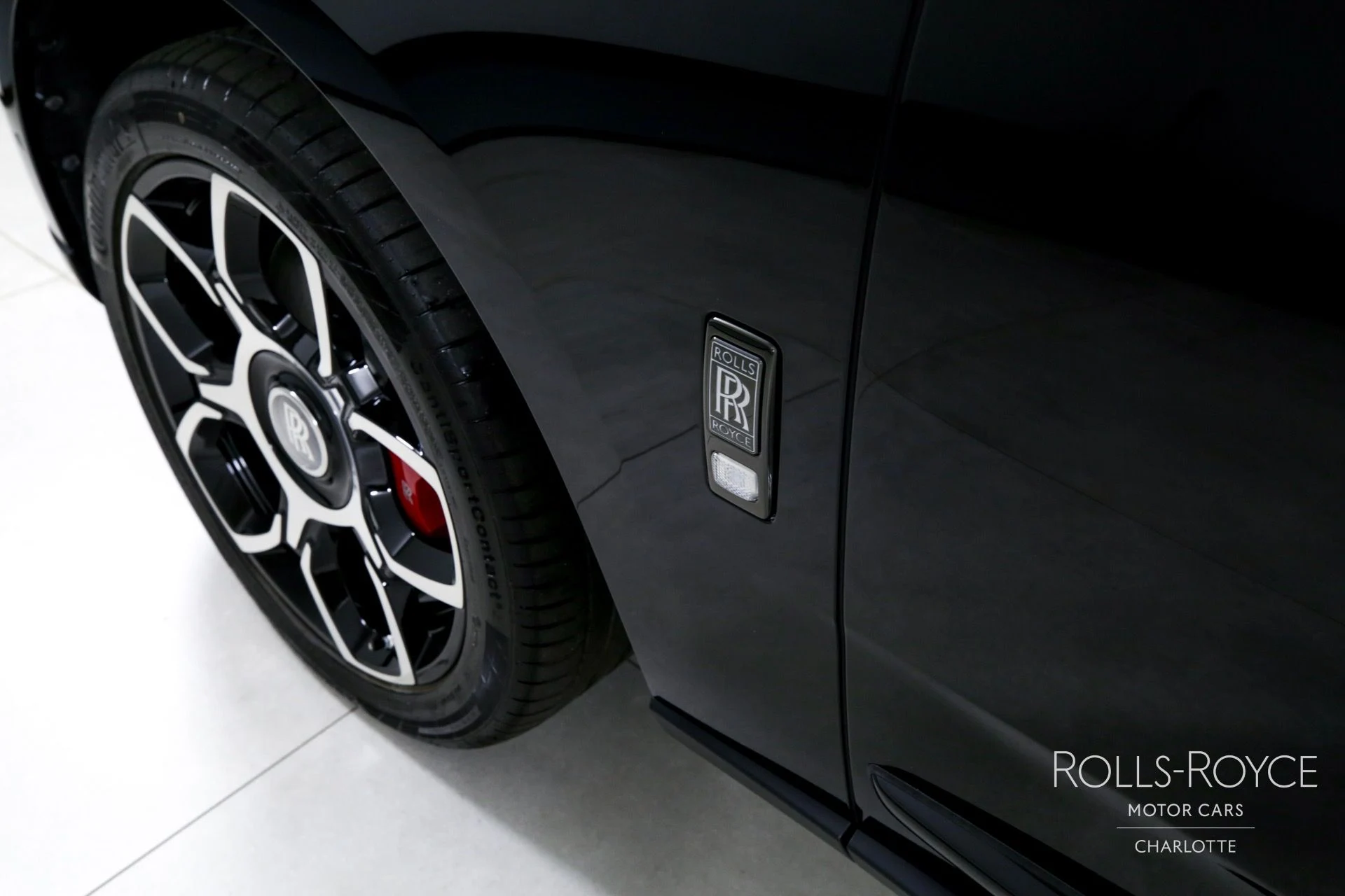 mph045_1474867869_Used_2024_Rolls_Royce_Black_Badge_Cullinan_1746462014_af66caffce