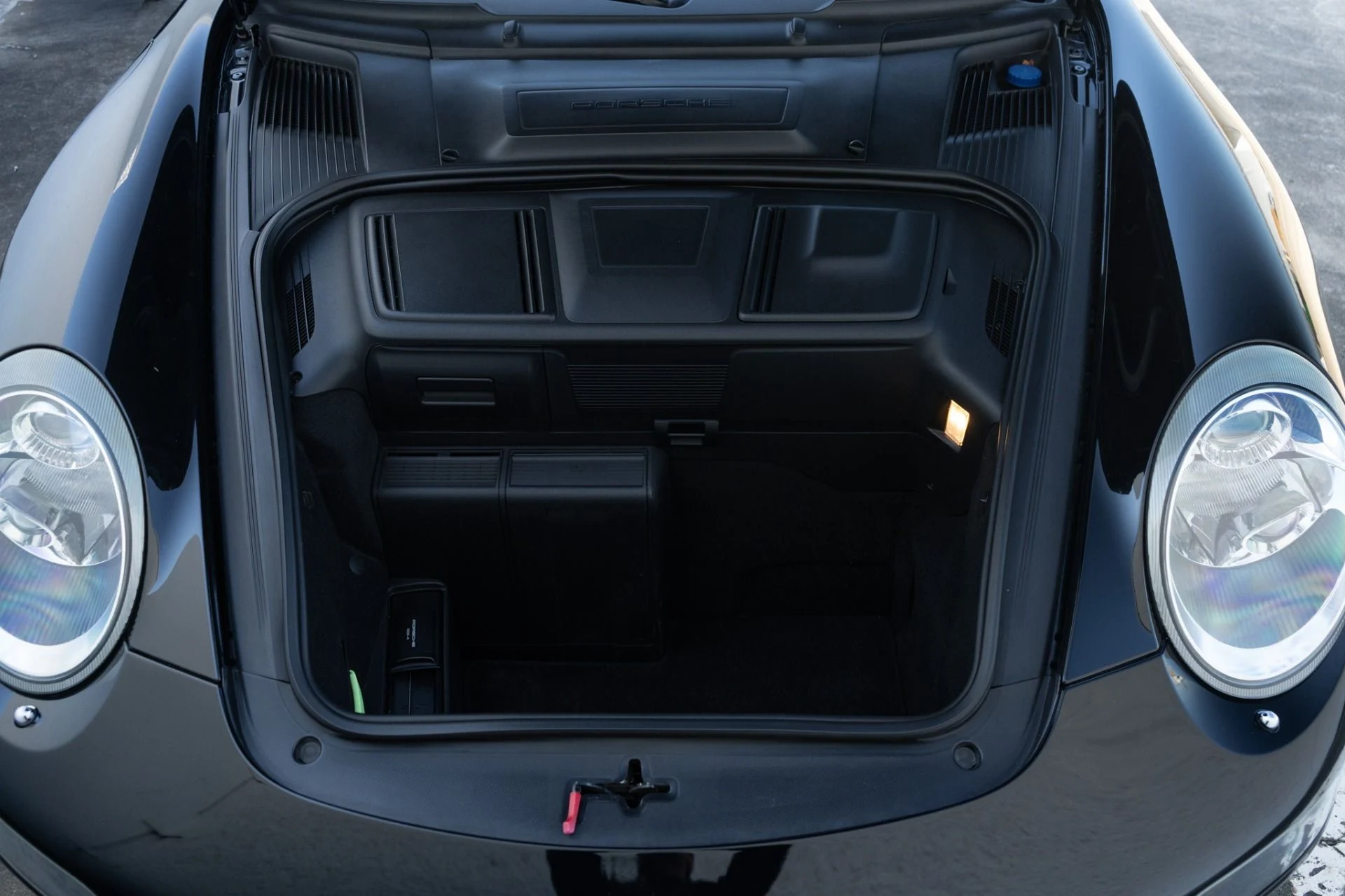 mph045_1490970778_Used_2006_Porsche_911_Carrera_4_S_1765481639_97f4f91a07