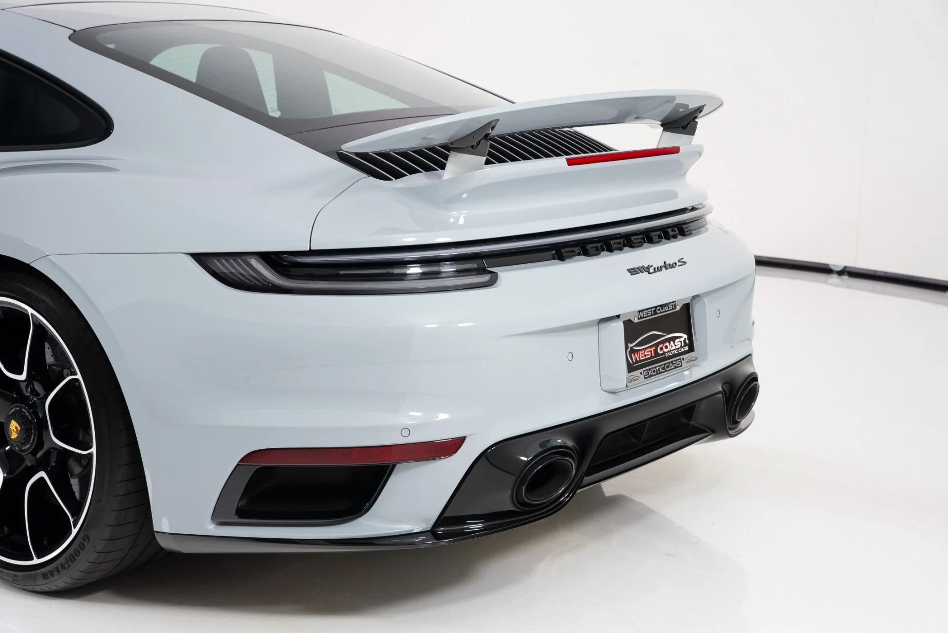 mph045_1508287926_Used_2024_Porsche_911_Turbo_S_1754514787_a6c4ded59e
