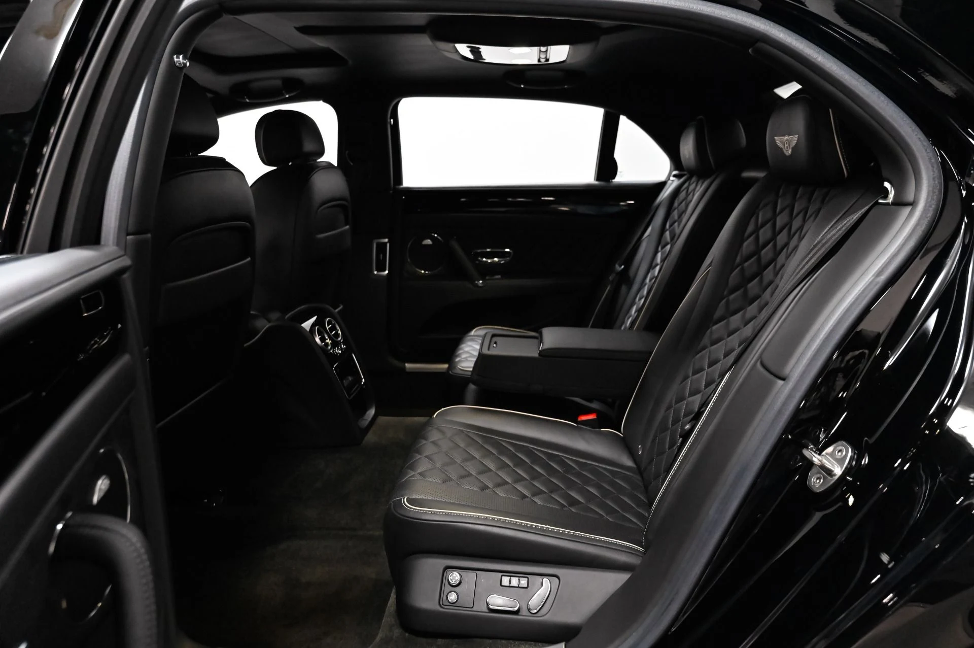 mph045_1513862125_Used_2017_Bentley_Mulsanne_1790362007_cc86ad497a