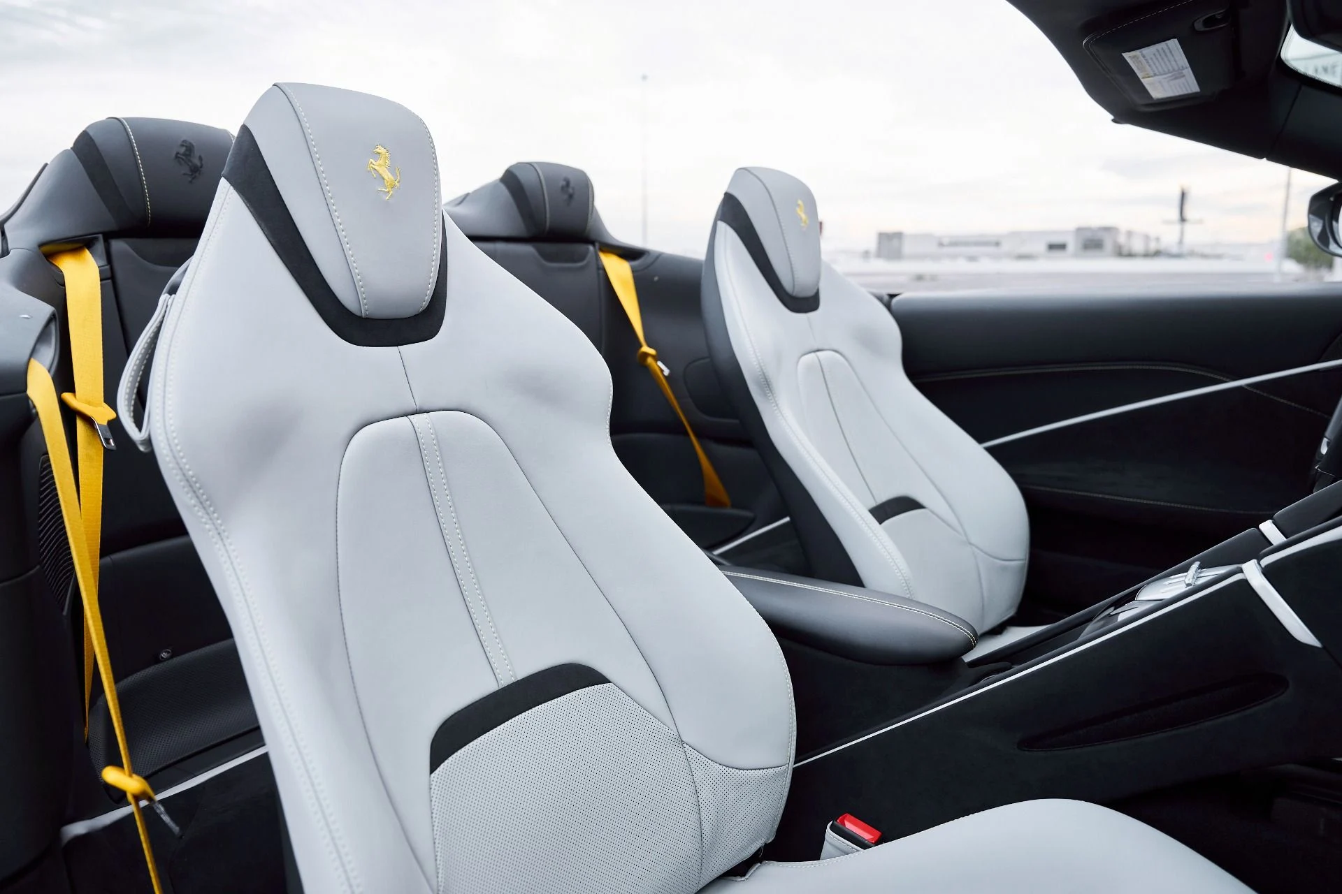 mph045_1527297823_Used_2024_Ferrari_Roma_Base_1769222153_d5cc5dd0e5