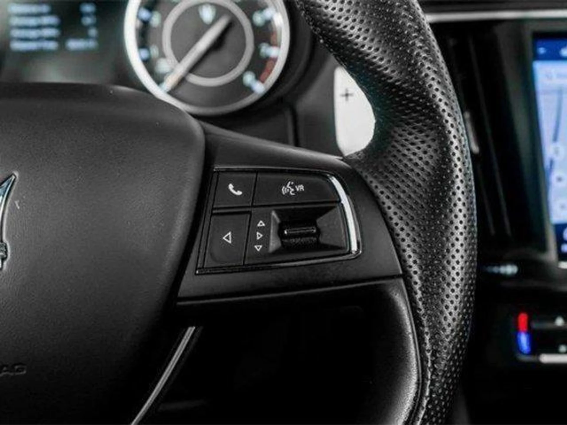 mph045_1551823551_k_KRBJI_Ucg9cyq_Scld590s_NB_Sv_V4_6a71b76939