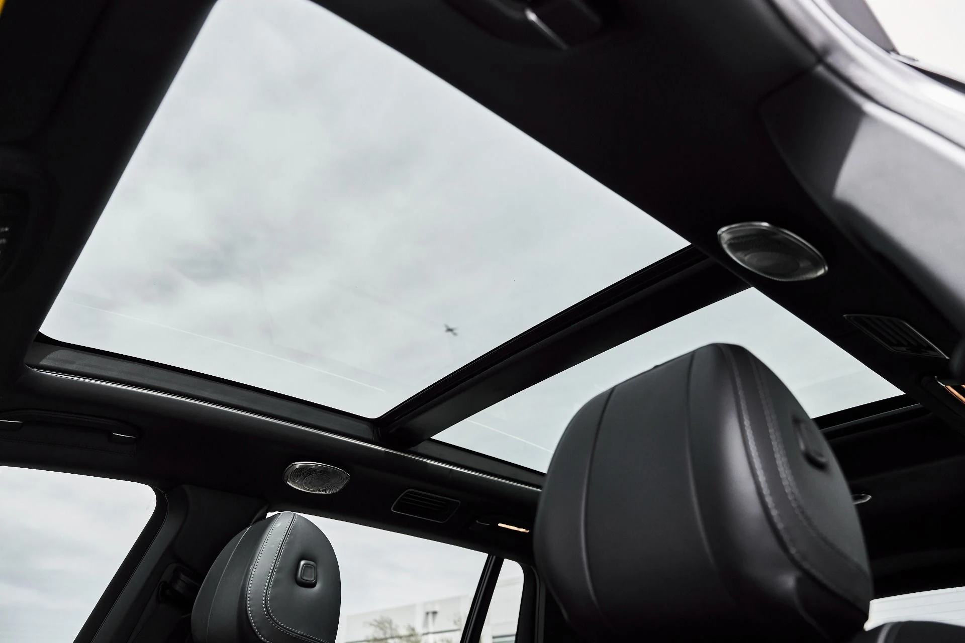 mph045_1564302170_Used_2024_Mercedes_Benz_GLS_Maybach_GLS_600_1776550624_71cef99355