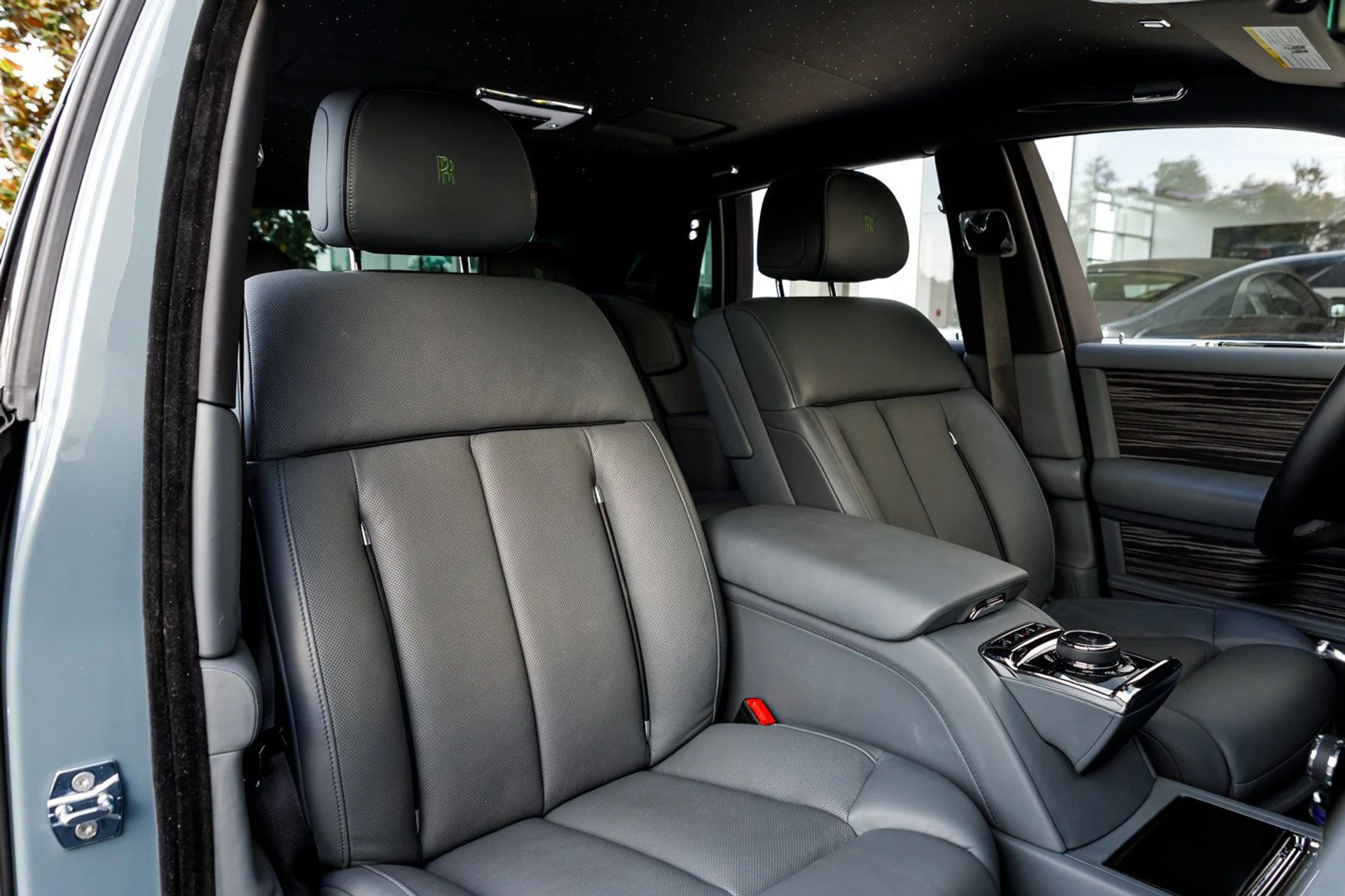 mph045_1582905996_4b07e1d0012e34bf23def77c3a33bd28x_9130b0c402