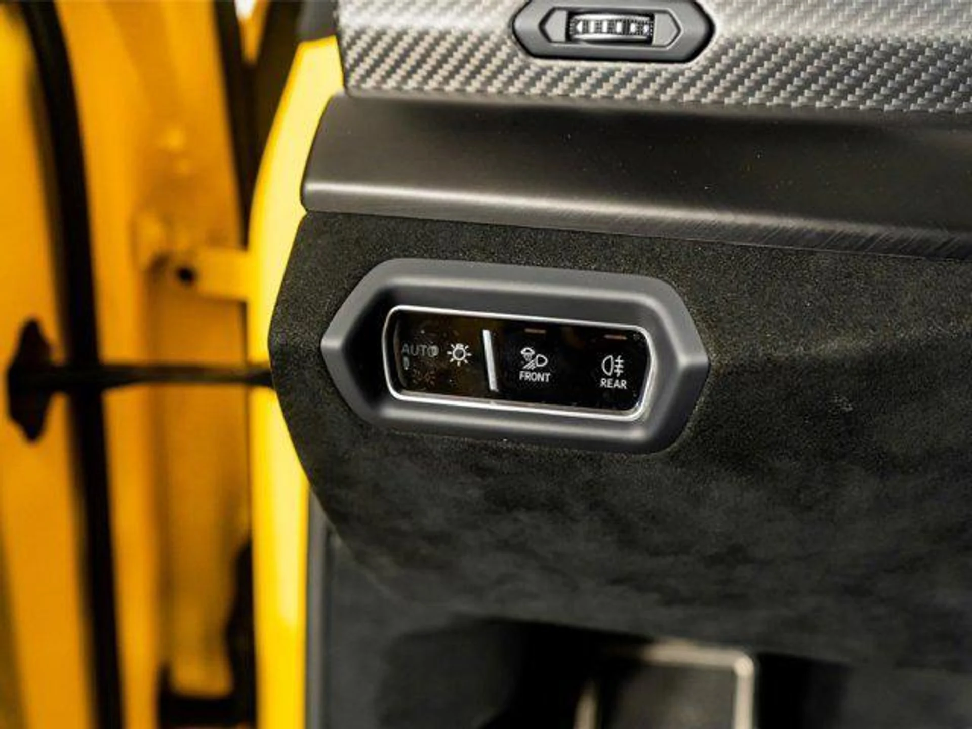 mph045_1586997036_r6_Zf_Bhy_LI_Ym_Lpx_Mdq_Ew_M981htq_Y_3ee0e63b1d