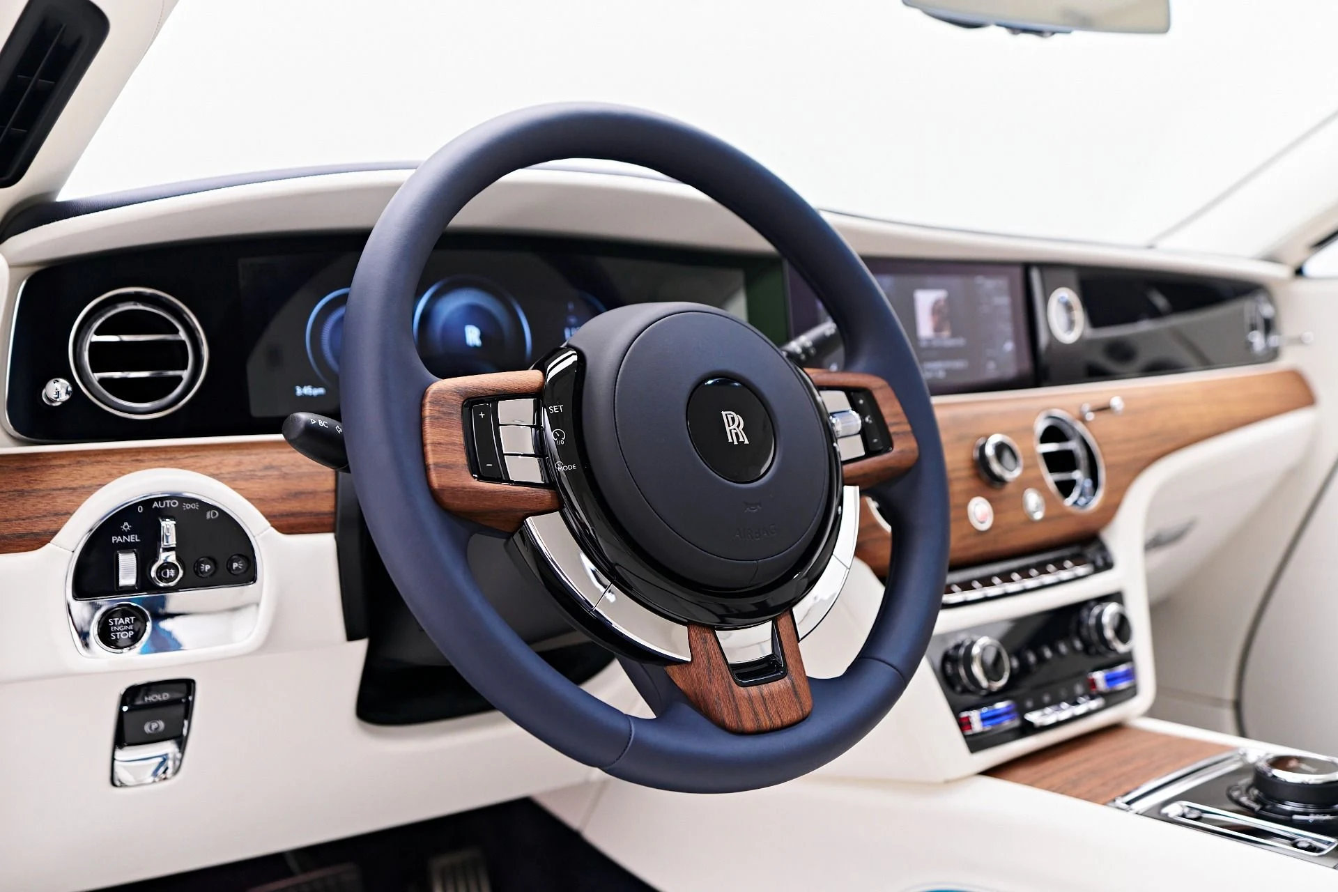 mph045_160499489_Used_2024_Rolls_Royce_Spectre_1754099622_4633308a4b