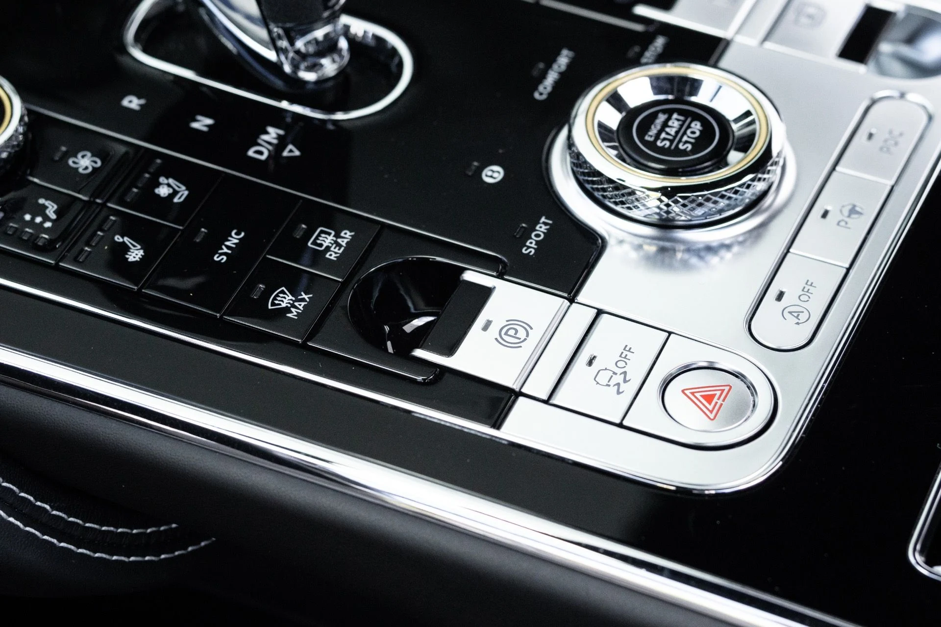 mph045_1648663654_Used_2023_Bentley_Flying_Spur_S_V8_1778782784_9a70b20c34