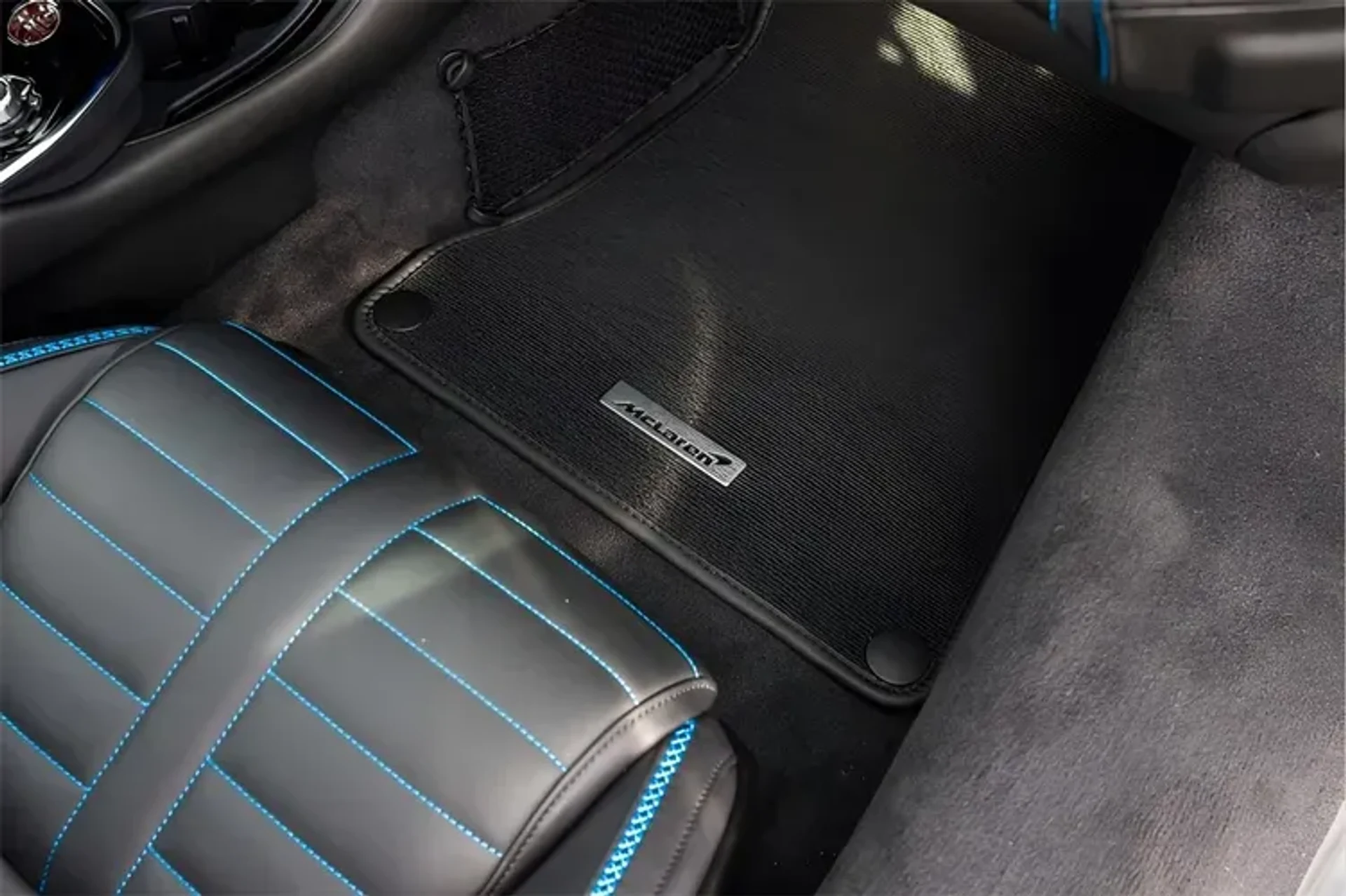 mph045_1671346111_6_UG_2_Y_Dw_ZZ_Kt3kp_Gk_med_a8419af480