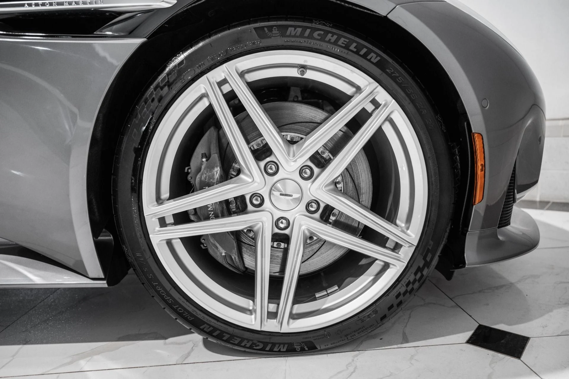 mph045_1676592002_Used_2025_Aston_Martin_DB_12_V8_1762356826_3efd03ea97