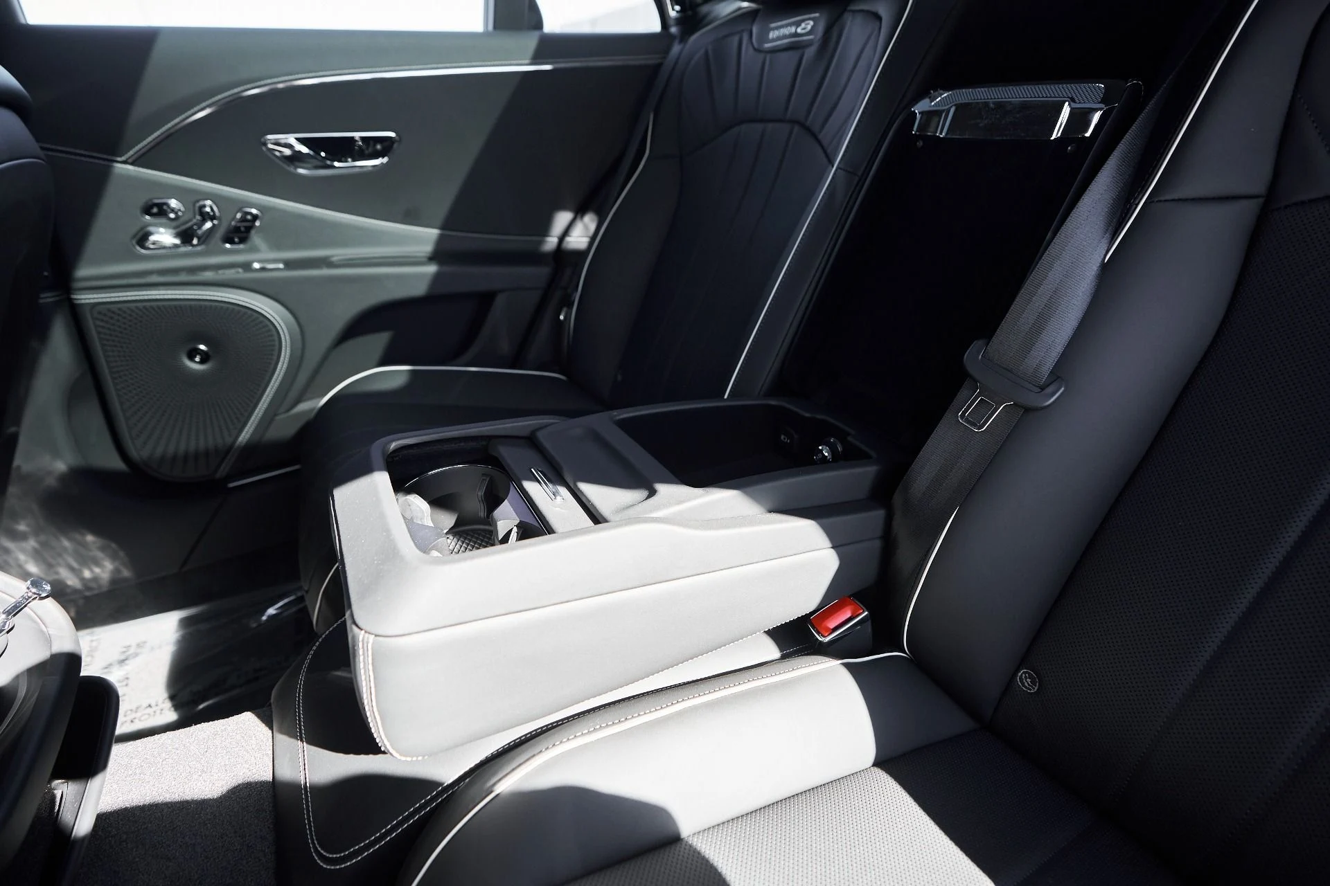 mph045_1680501143_Used_2024_Bentley_Flying_Spur_S_1761779946_5ab5ca45a3