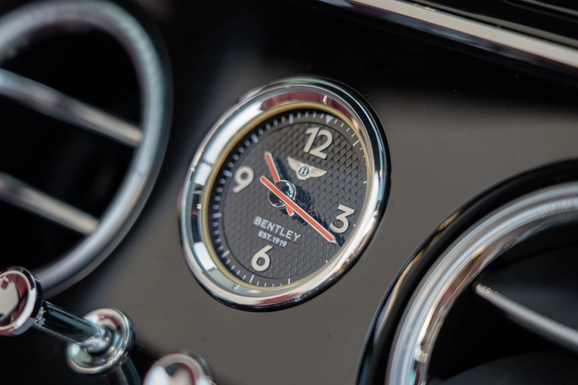 mph045_1685512604_Used_2023_Bentley_Continental_GTC_V8_1755892856_1355d551db