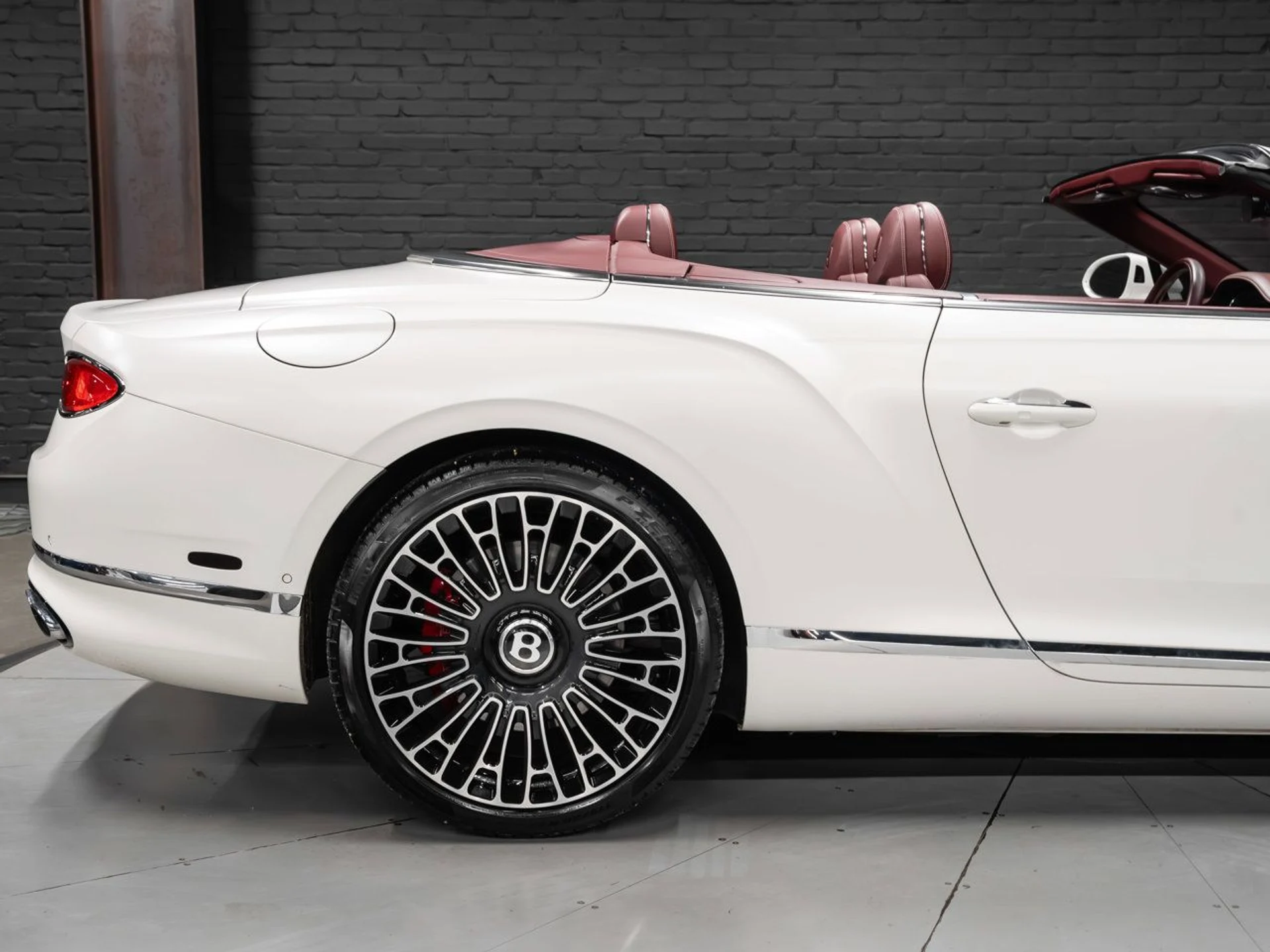 mph045_169737938_bentley_continental_2020_a45d95b305