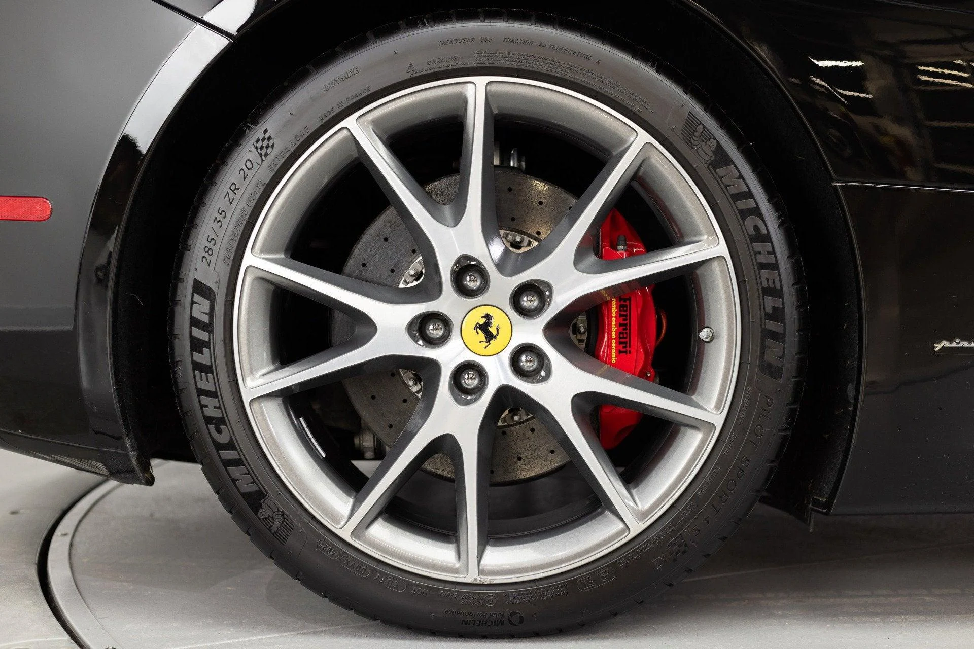 mph045_171136342_Used_2010_Ferrari_California_1777368003_cb500fe08d
