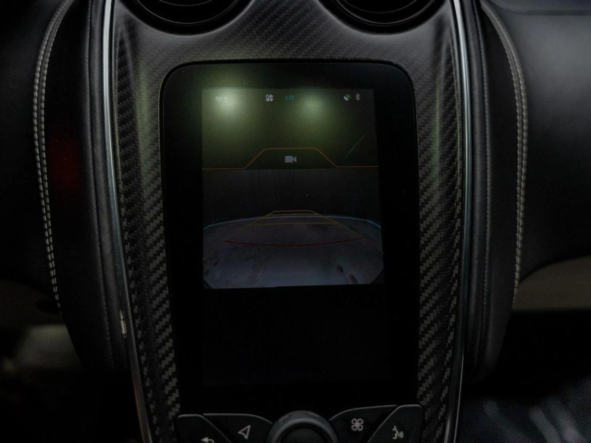 mph045_1729520485_r_LJRK_9_W7v_z0_WQ_76_O17_Gn_V1_Cj_LI_53ee8ded99