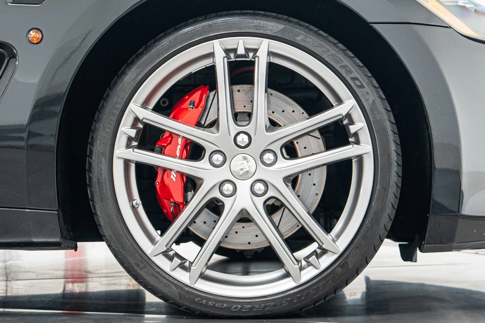 mph045_1767003350_Used_2014_Maserati_Gran_Turismo_Convertible_MC_Special_Order_Paint_Sport_Exhaust_1776271961_e187060405