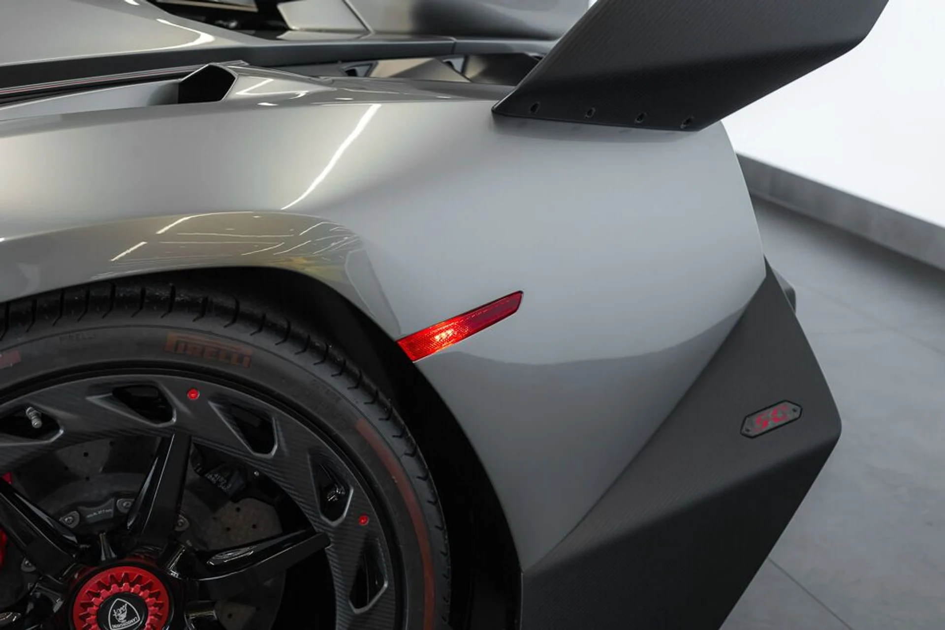 mph045_1783619973_lamborghini_veneno_2014_jpg_v_1779988126_c3845ac637