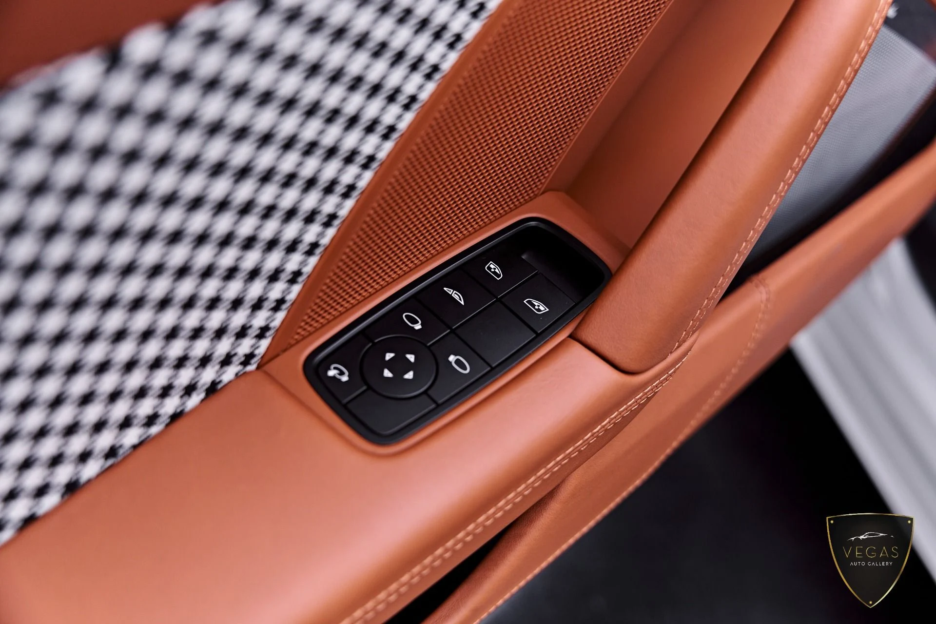 mph045_1792301050_Used_2024_Porsche_911_Turbo_S_1782351434_5078891ada