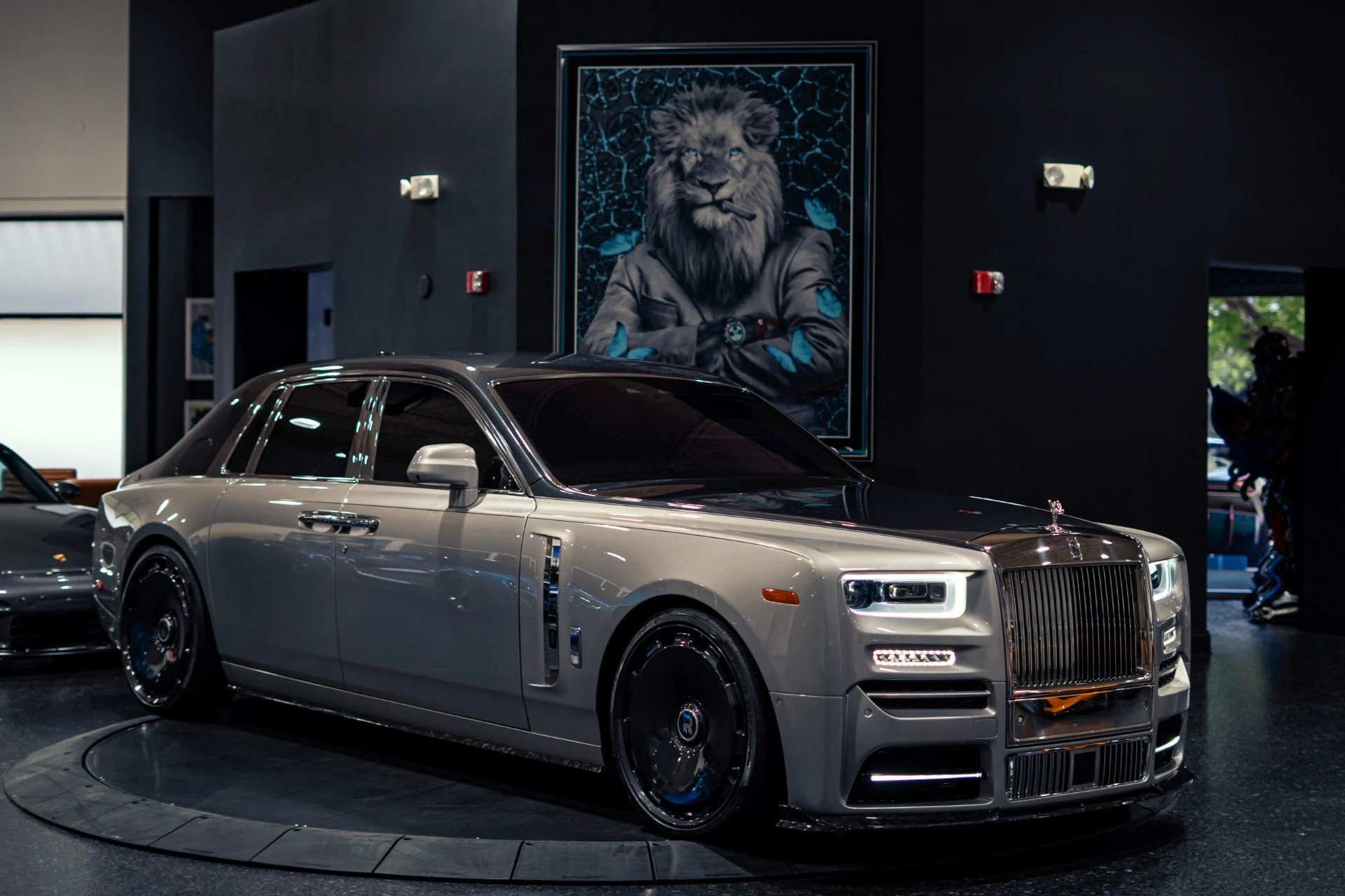 mph045_1795582996_Used_2018_Rolls_Royce_Phantom_Mansory_Edition_1780351793_e309fef59f