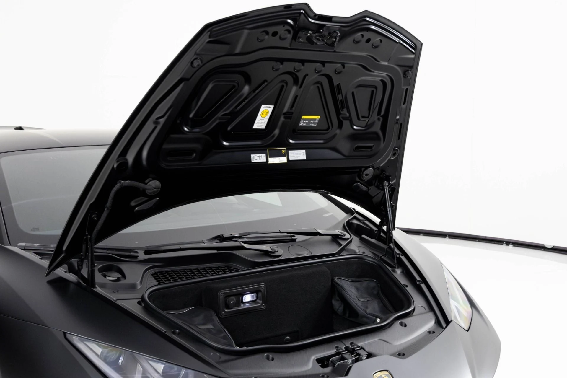 mph045_1803260465_Used_2018_Lamborghini_Huracan_Performante_1762565922_332127a095