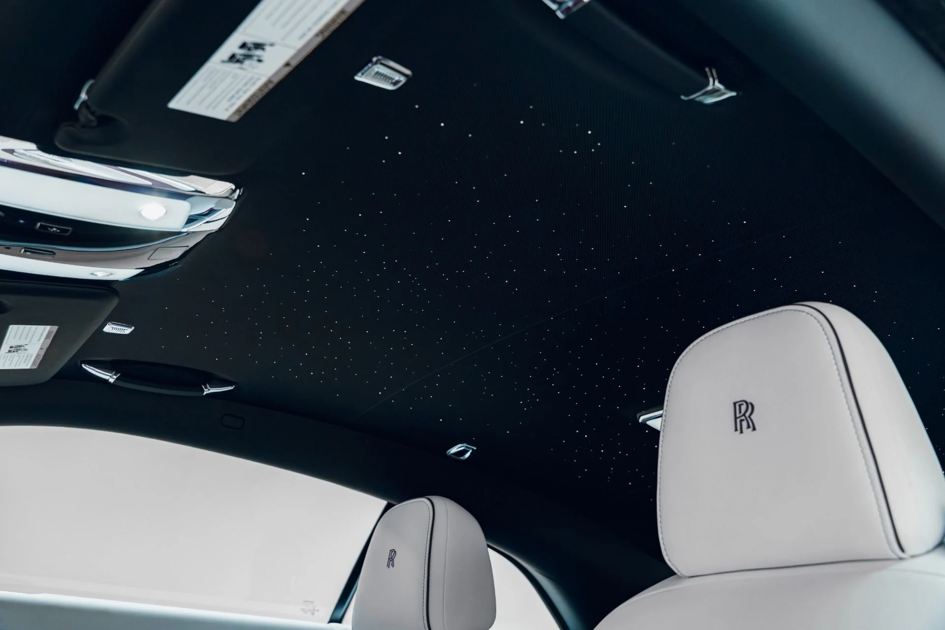 mph045_1806004246_Used_2024_Rolls_Royce_Spectre_1781302549_205eda7baa